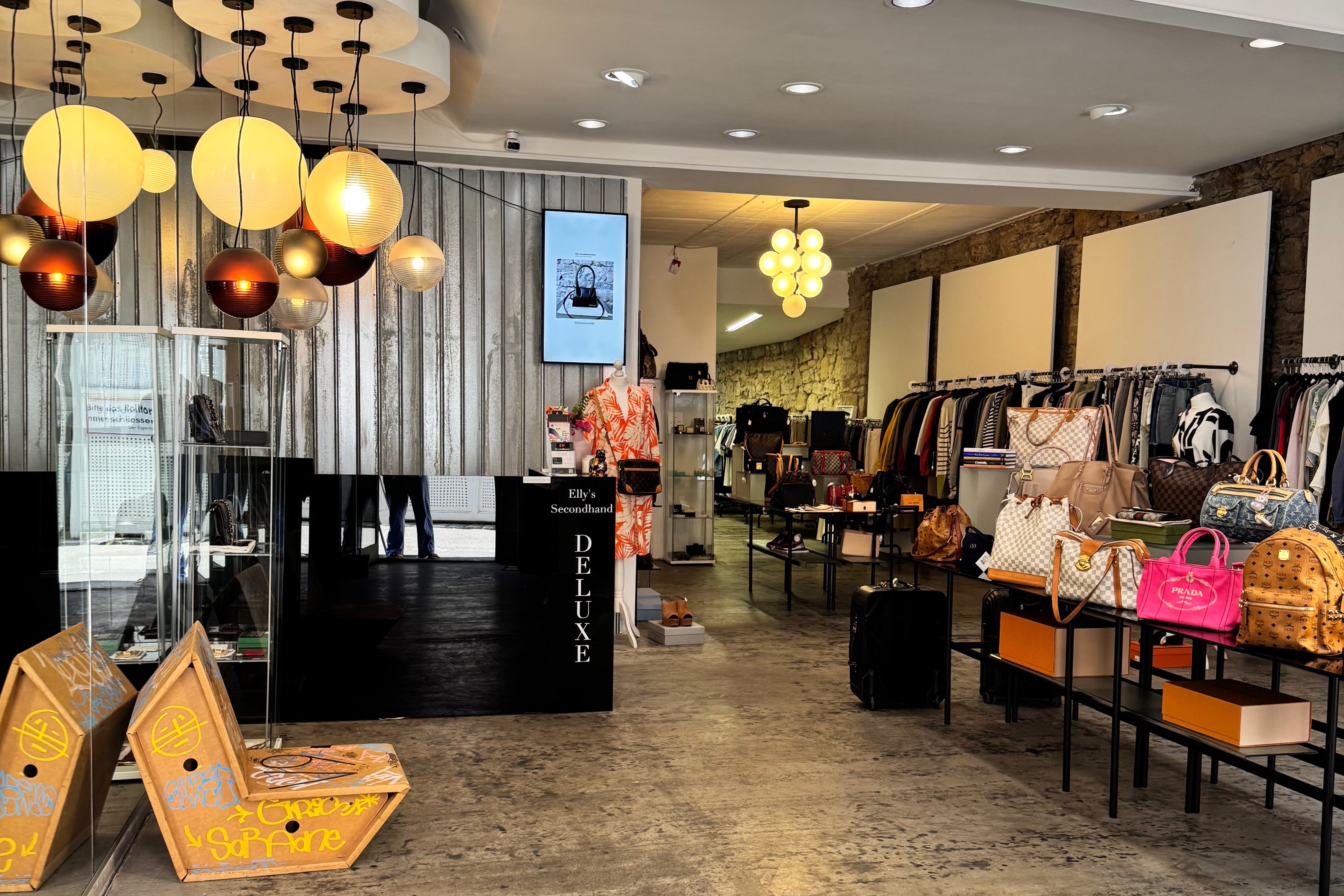 Elly's Secondhand Deluxe