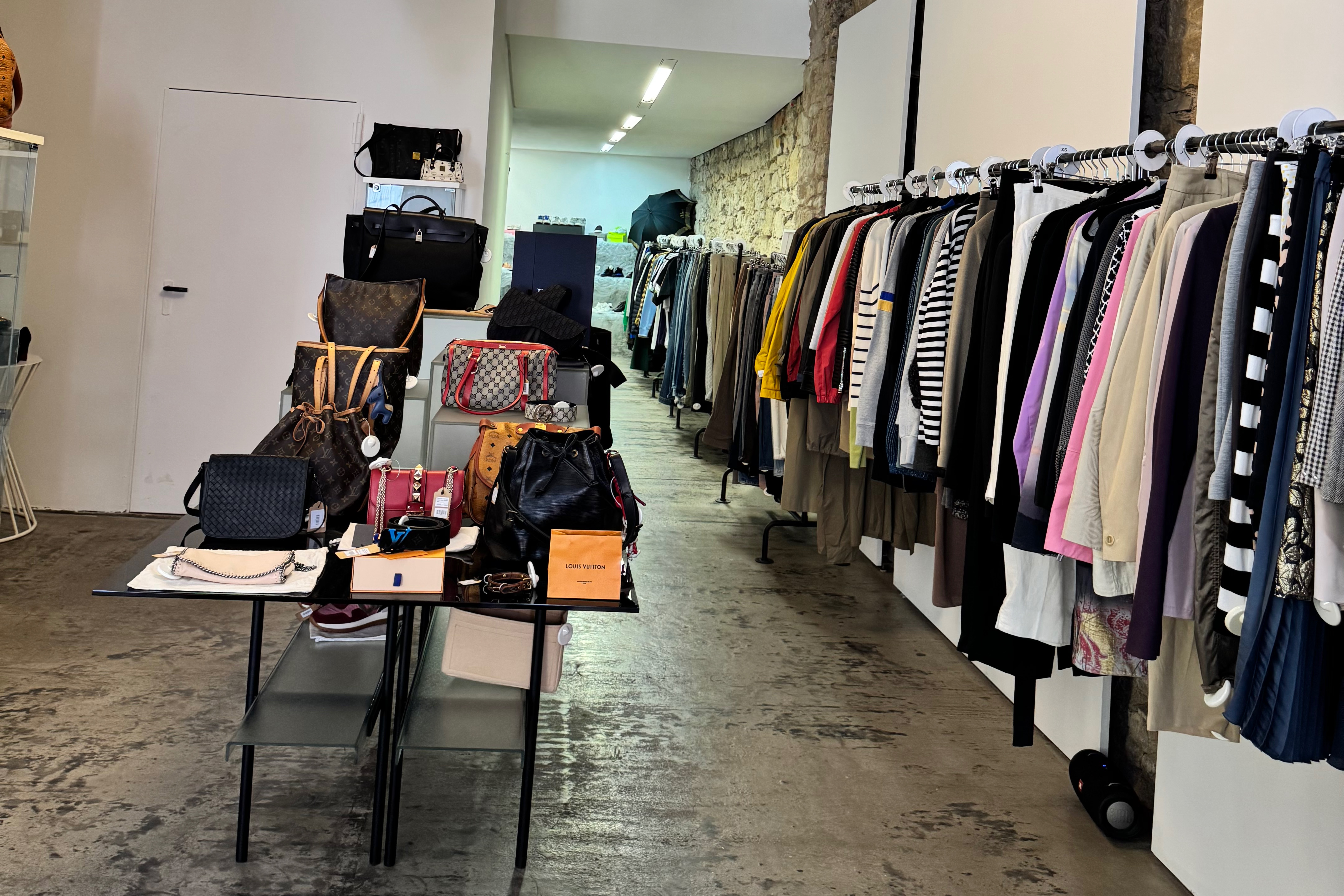 Elly's Secondhand Deluxe