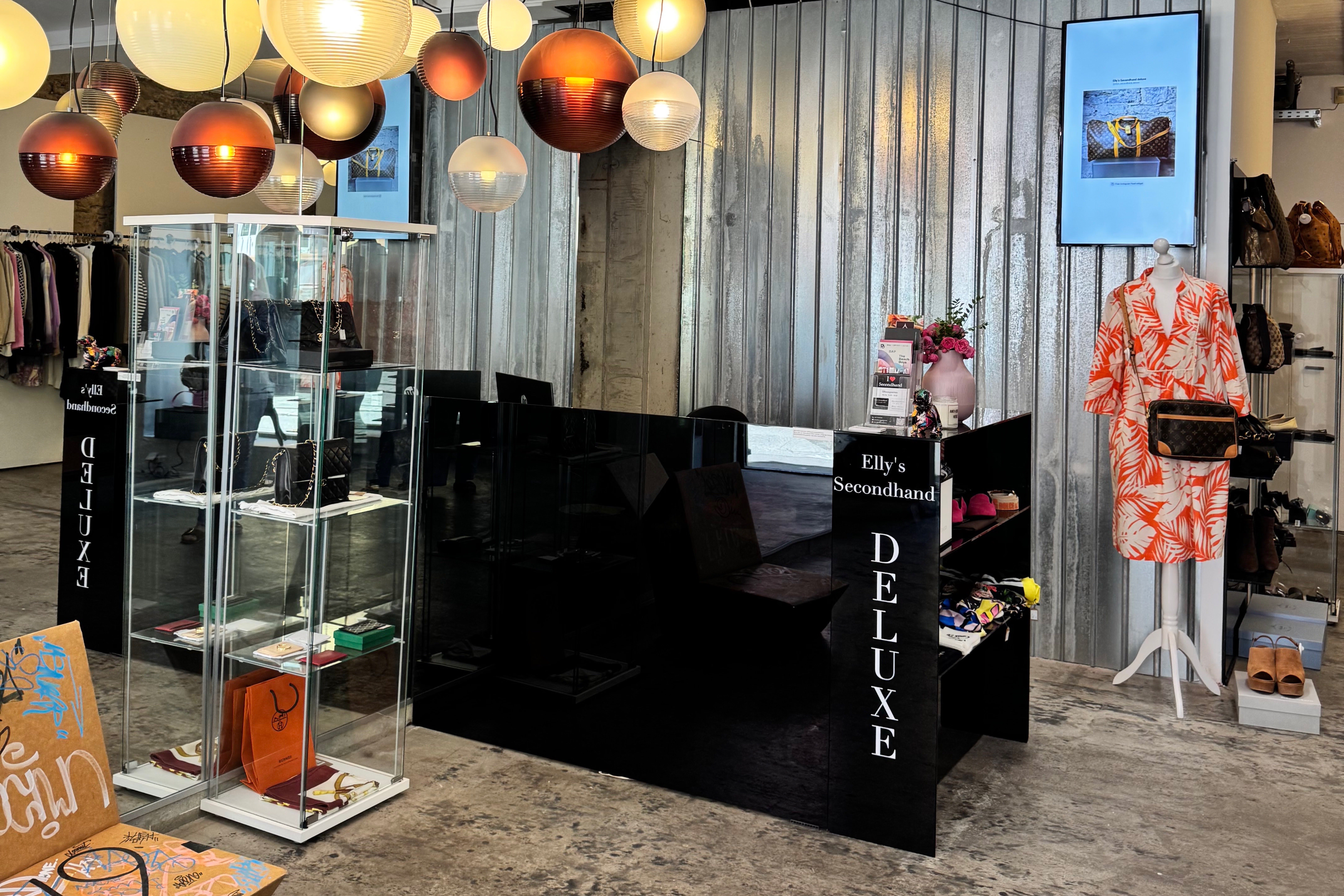 Elly's Secondhand Deluxe