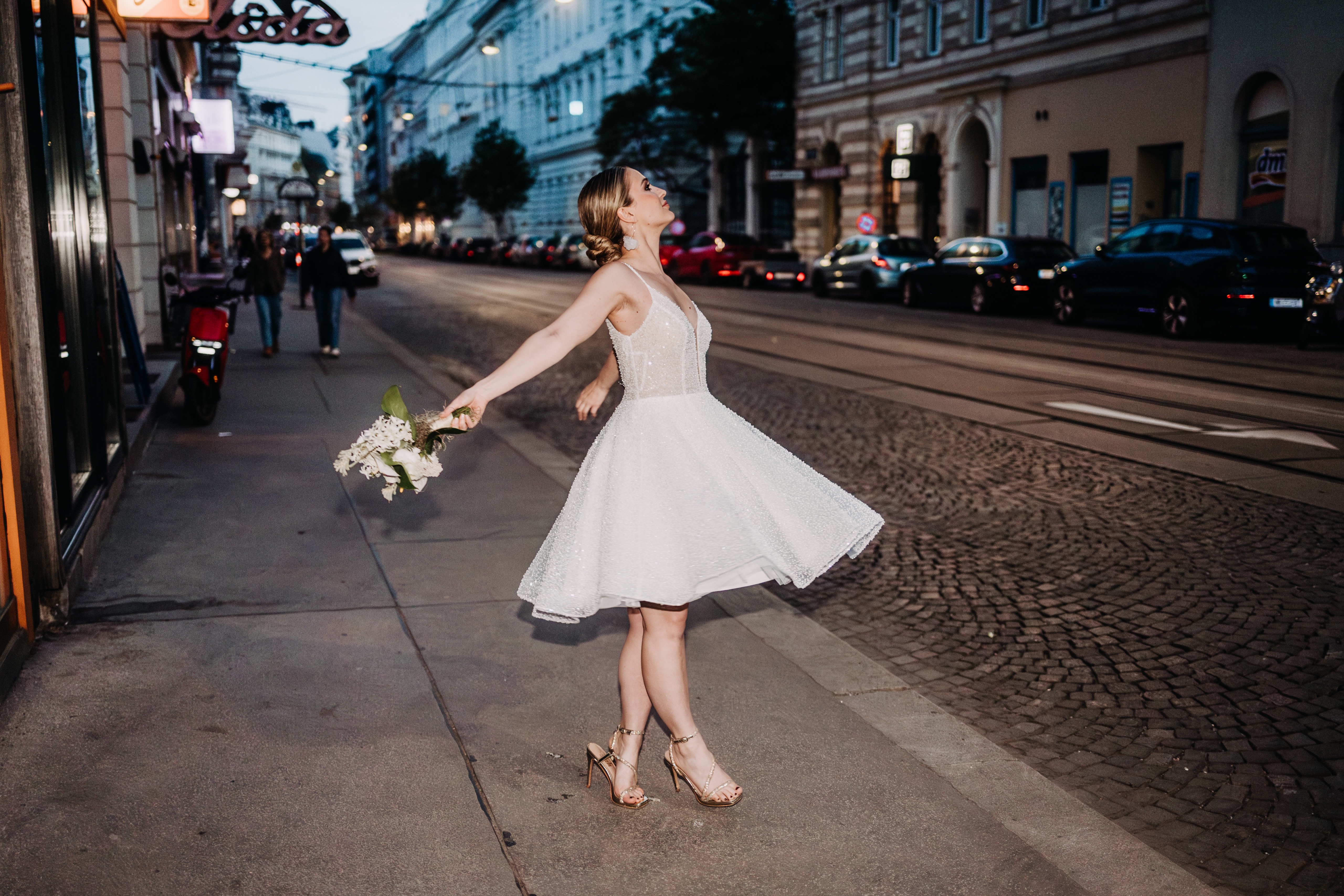 Hochzeitsliebe Brautmode