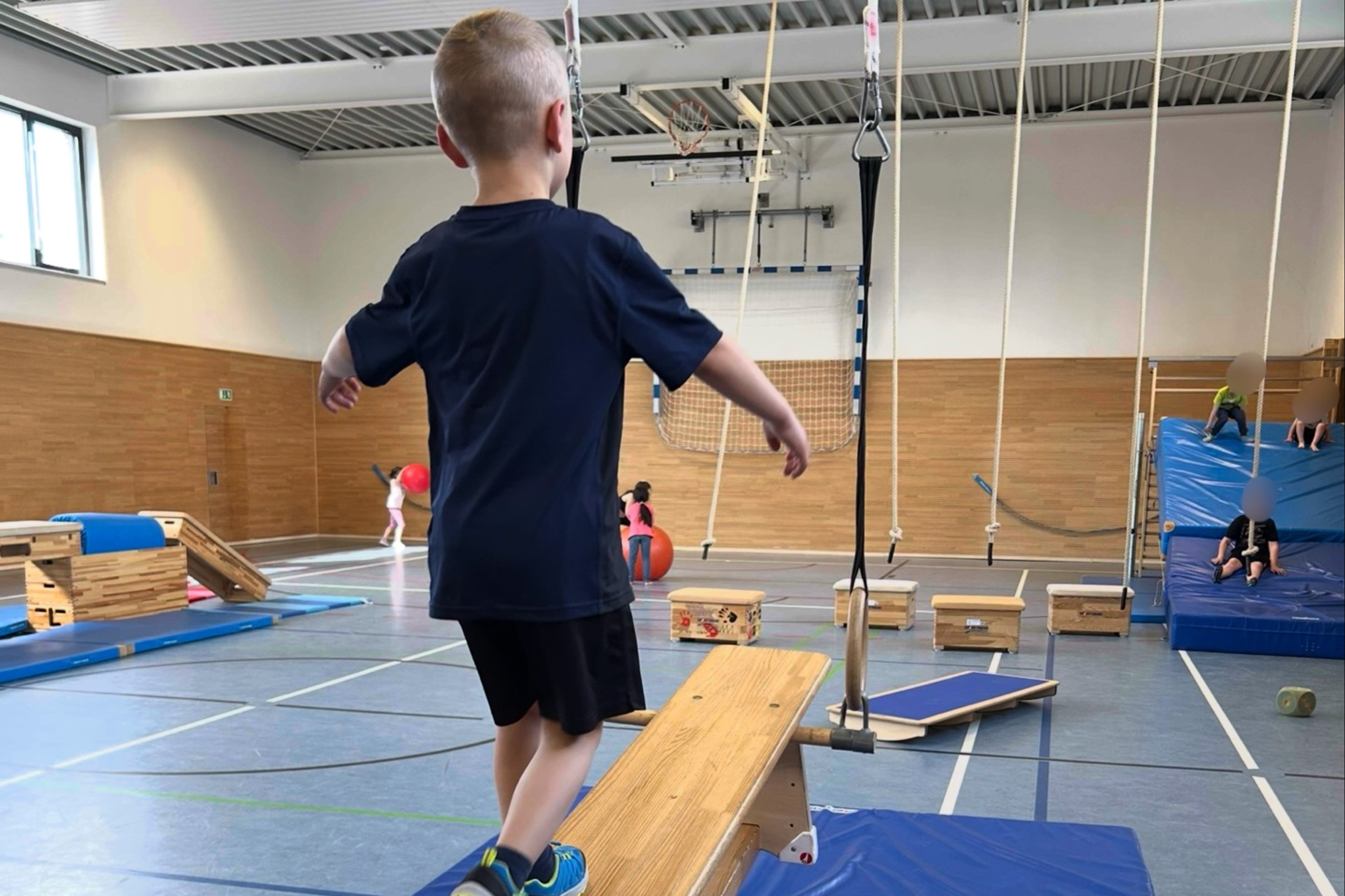 Jana Moldenhauer - Kinderturnen NRW