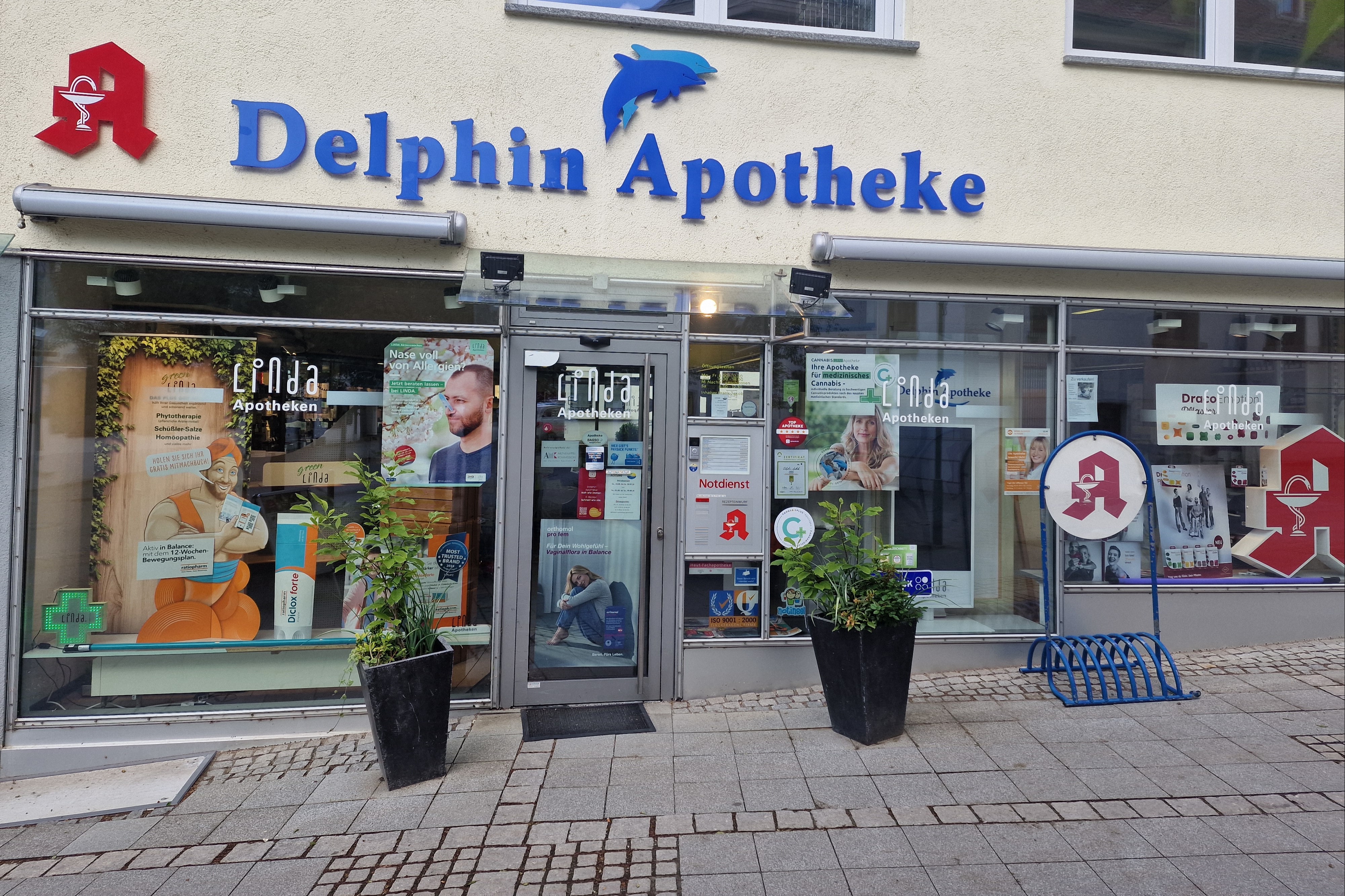 Delphin-Apotheke