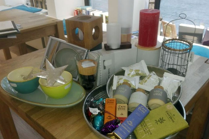 Bücher, Medien & mehr