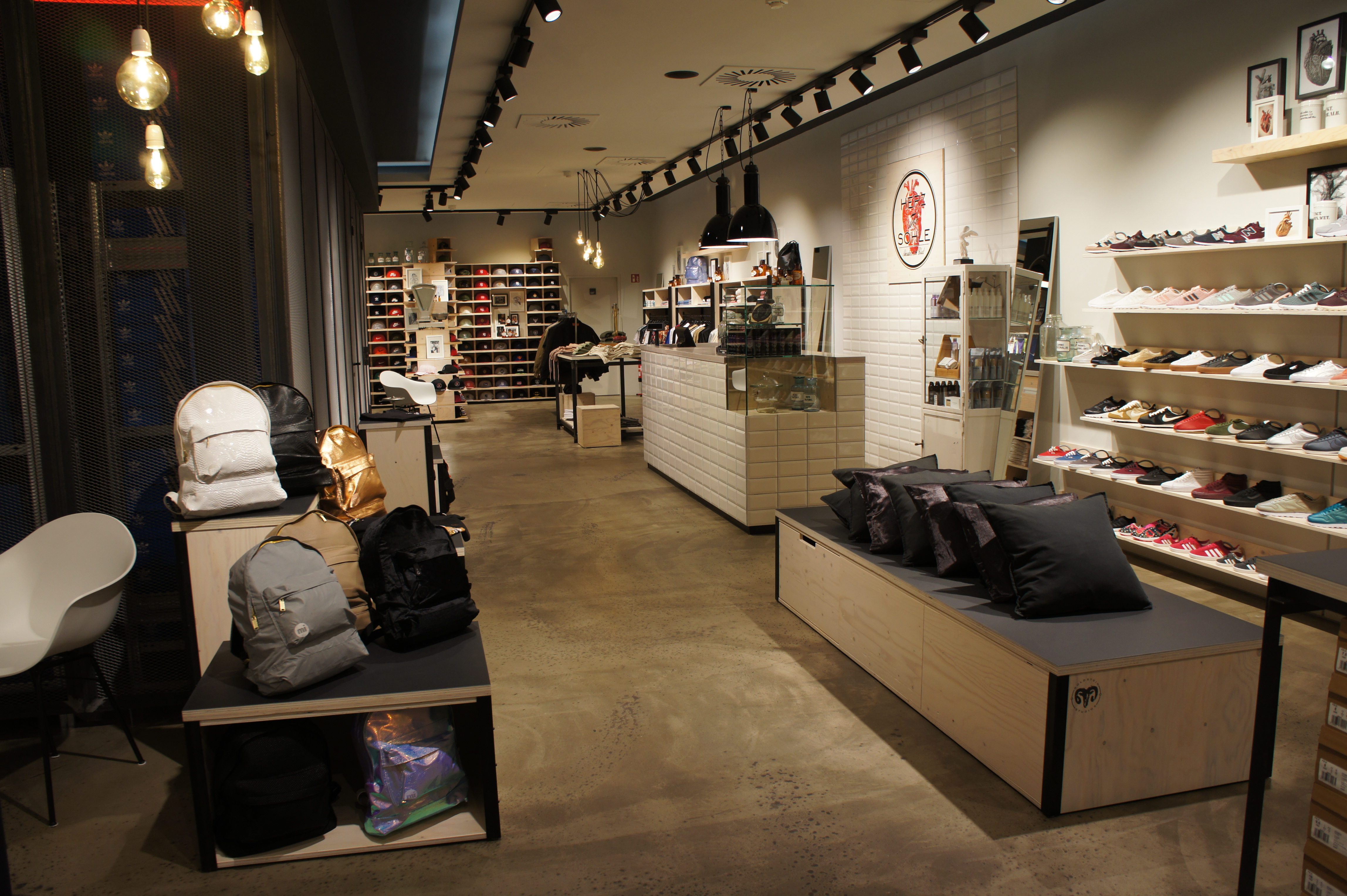 Herz & Sohle - Sneaker im Blut