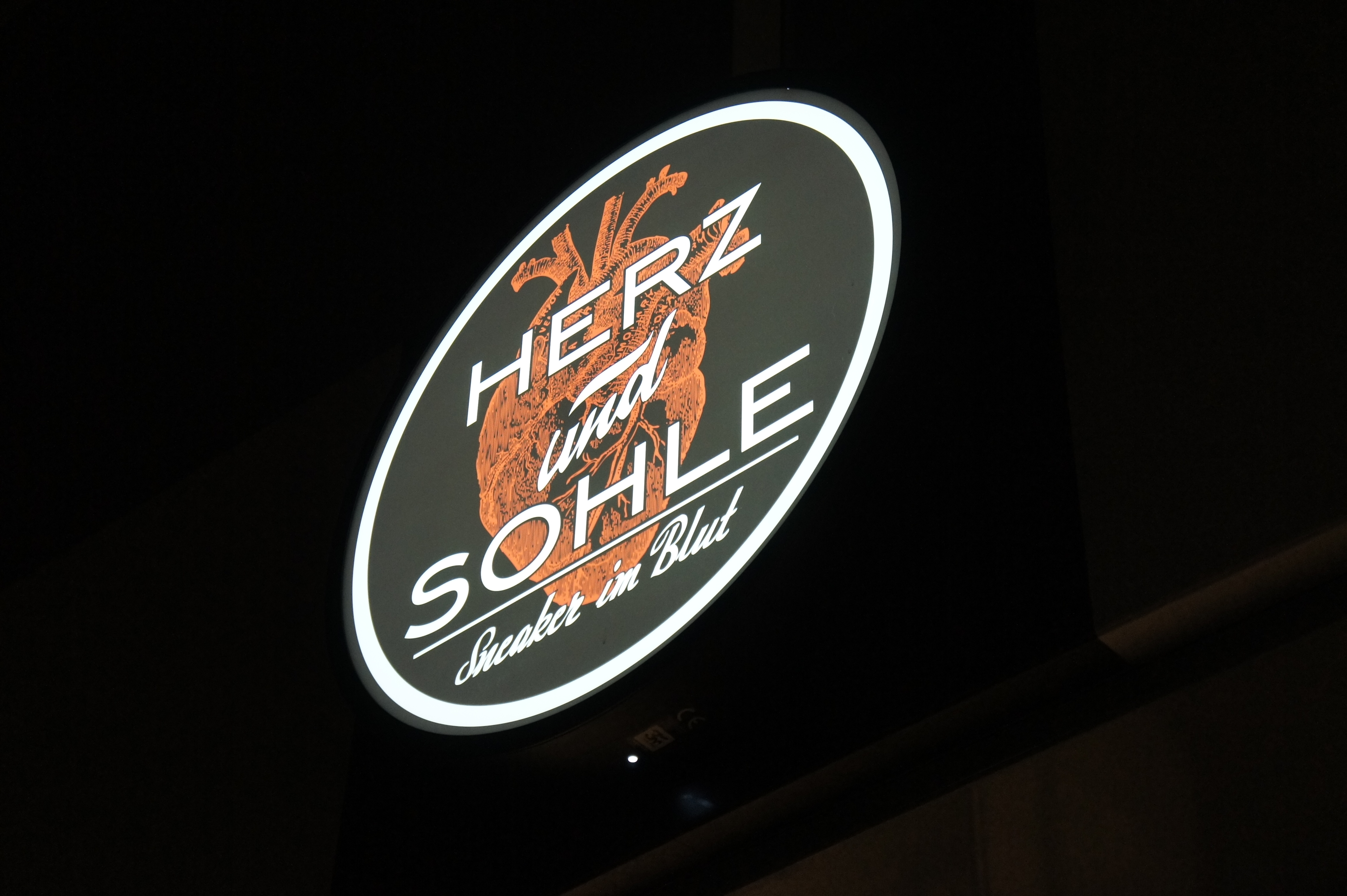 Herz & Sohle - Sneaker im Blut