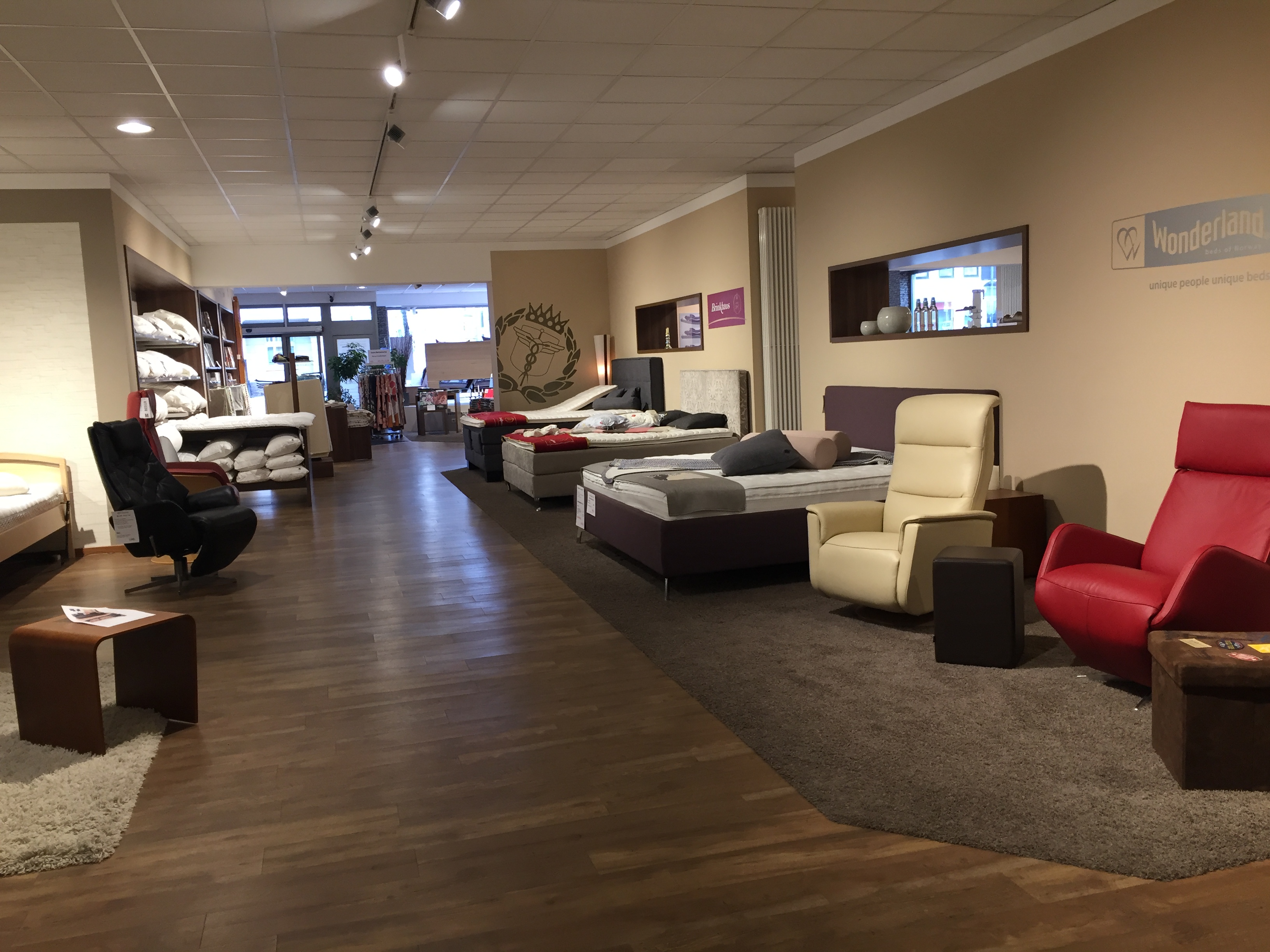 Hillebrand Liegen + Sitzen e. Kfm.