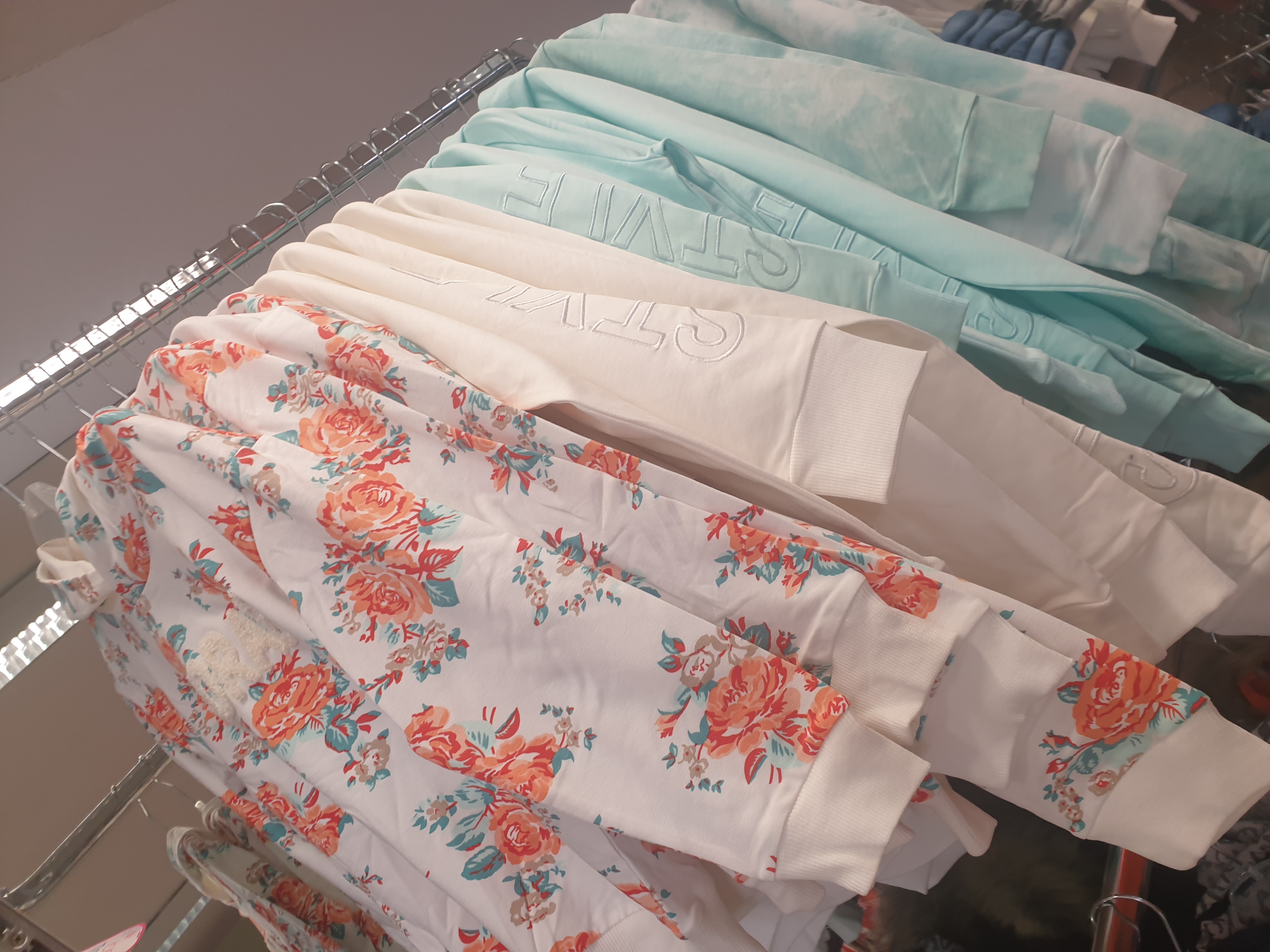 PUSTEBLUME Mode und Geschenkartikel für Kids