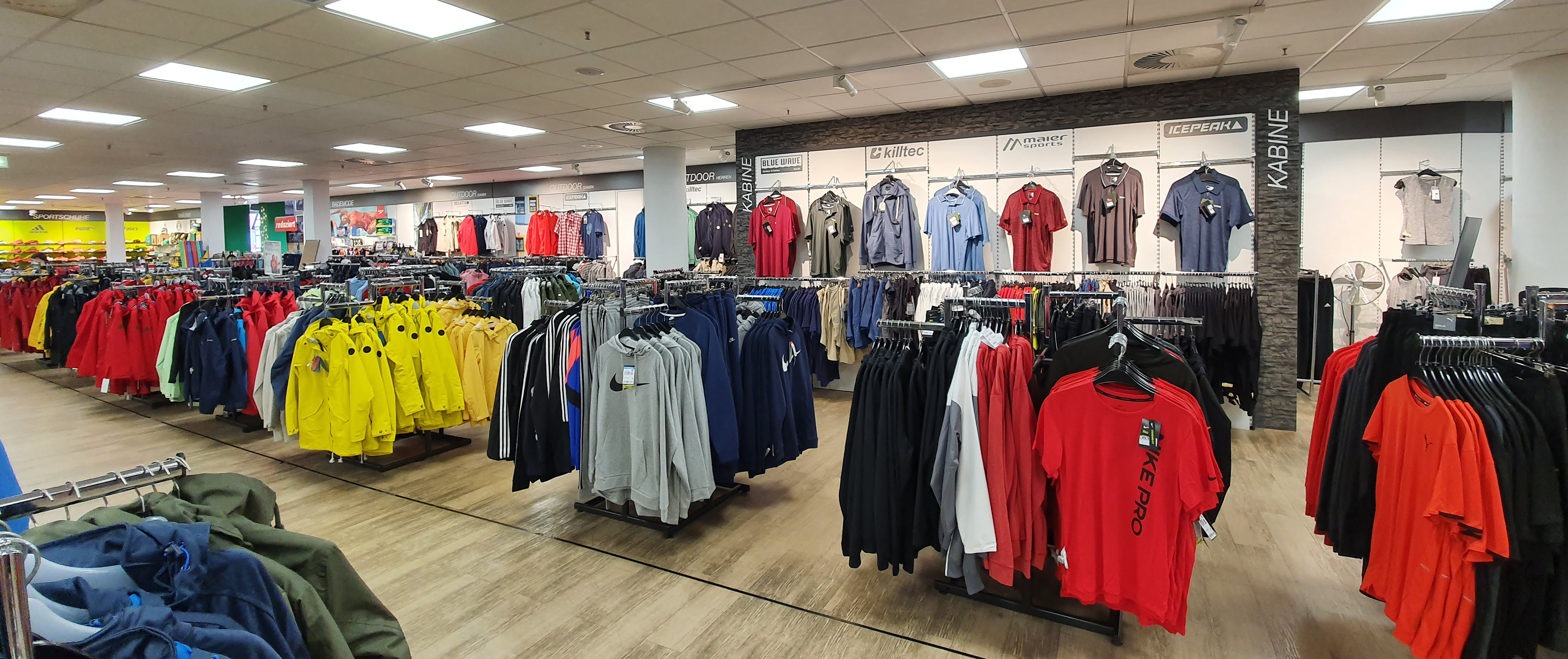 Ceka Centralkaufhaus H. Többens KG