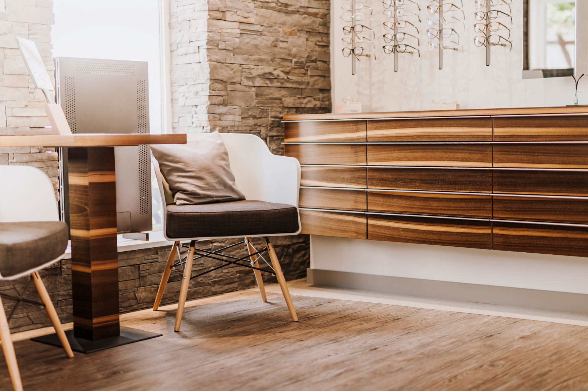 Brillenladen + Hörstudio