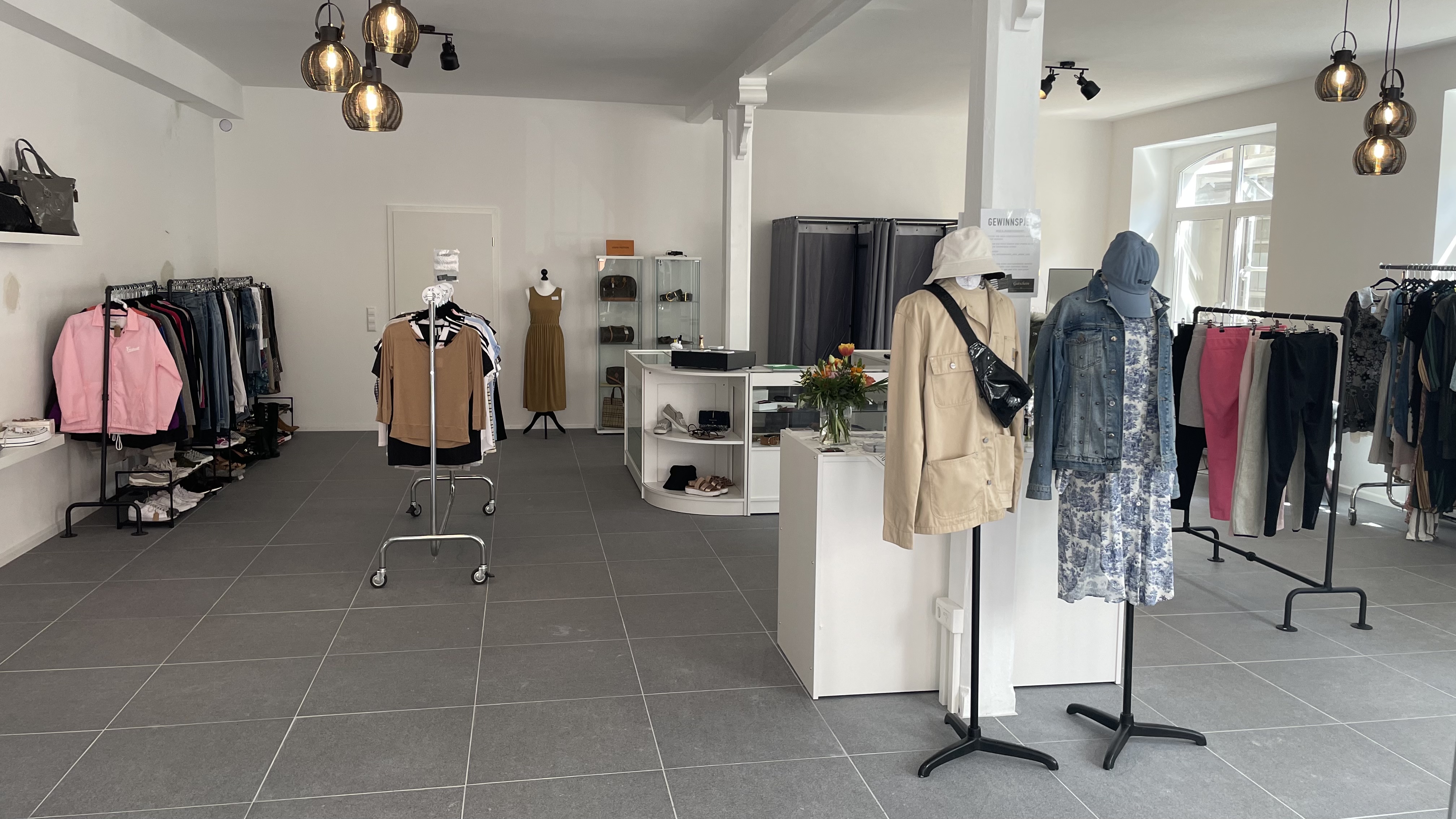 Elly‘s Secondhand & More