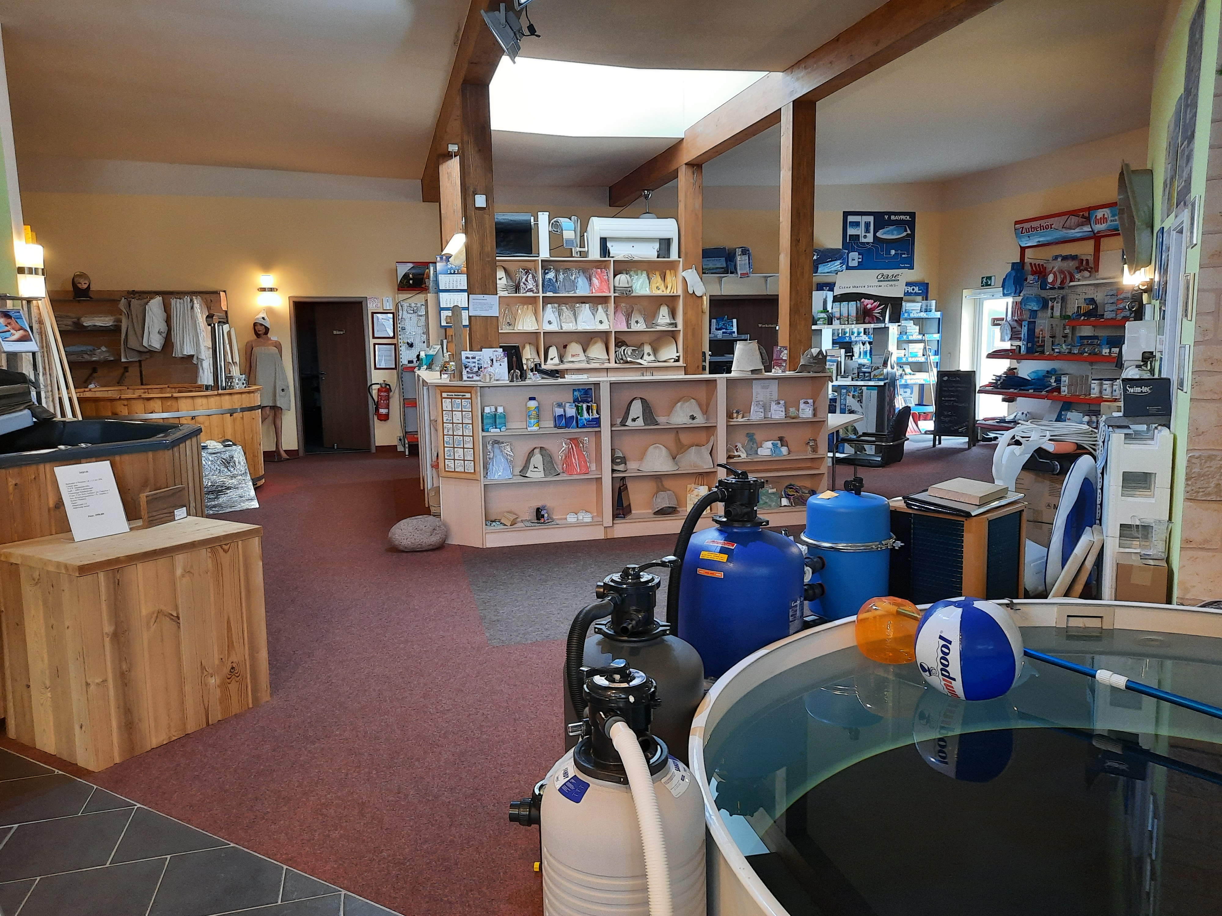 poolinter "Sauna- Freizeit- & Pool-Equipment"