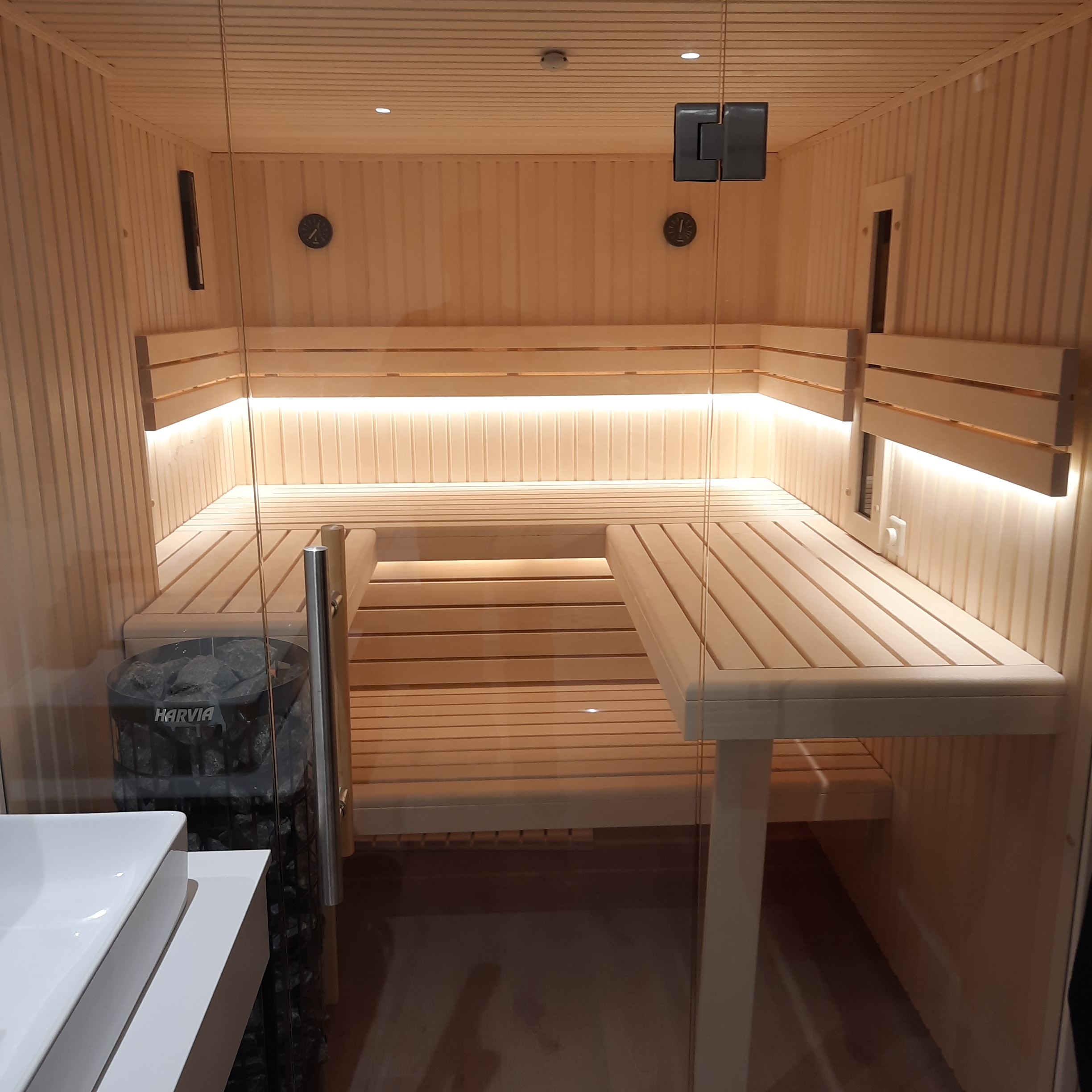 poolinter "Sauna- Freizeit- & Pool-Equipment"