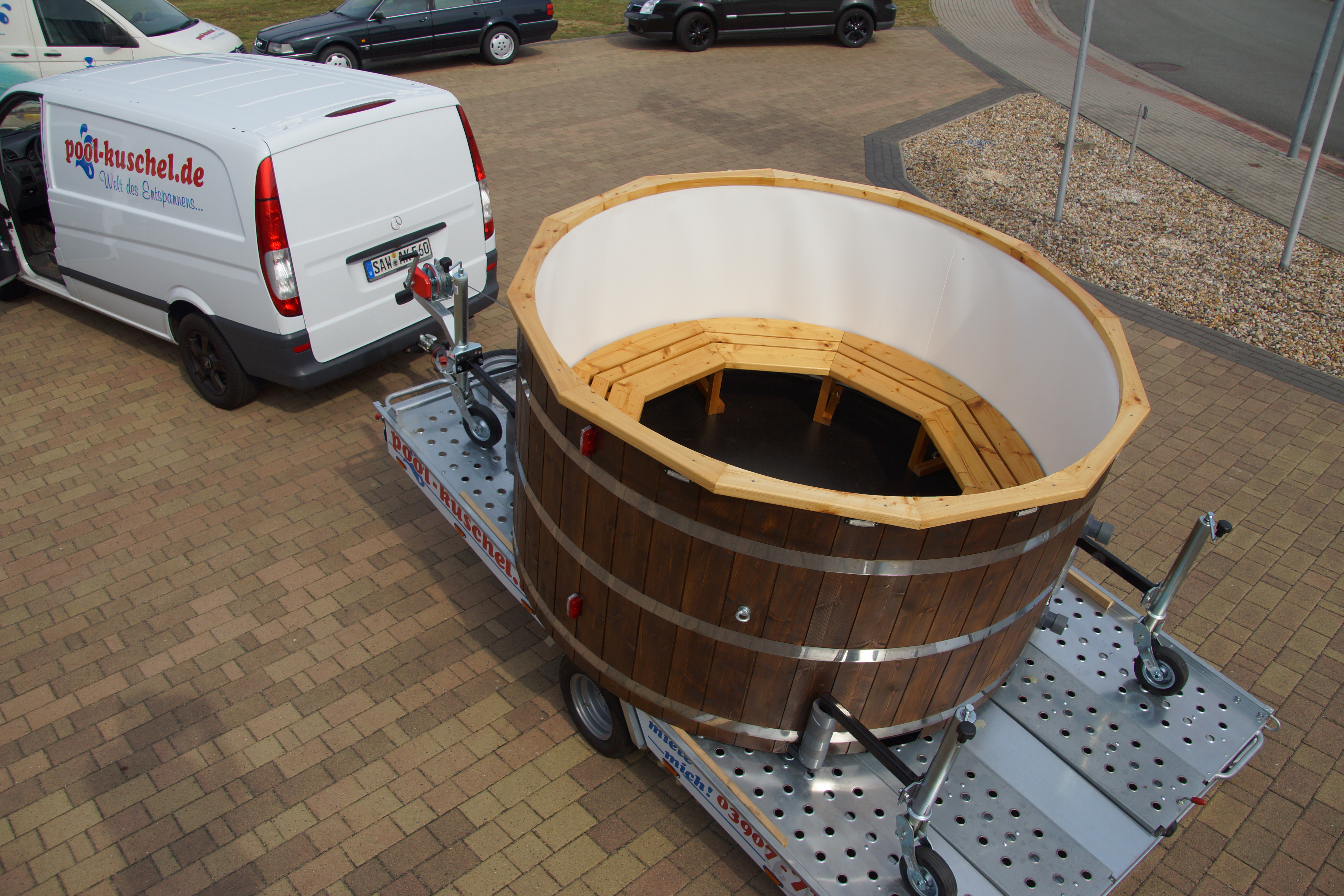 poolinter "Sauna- Freizeit- & Pool-Equipment"