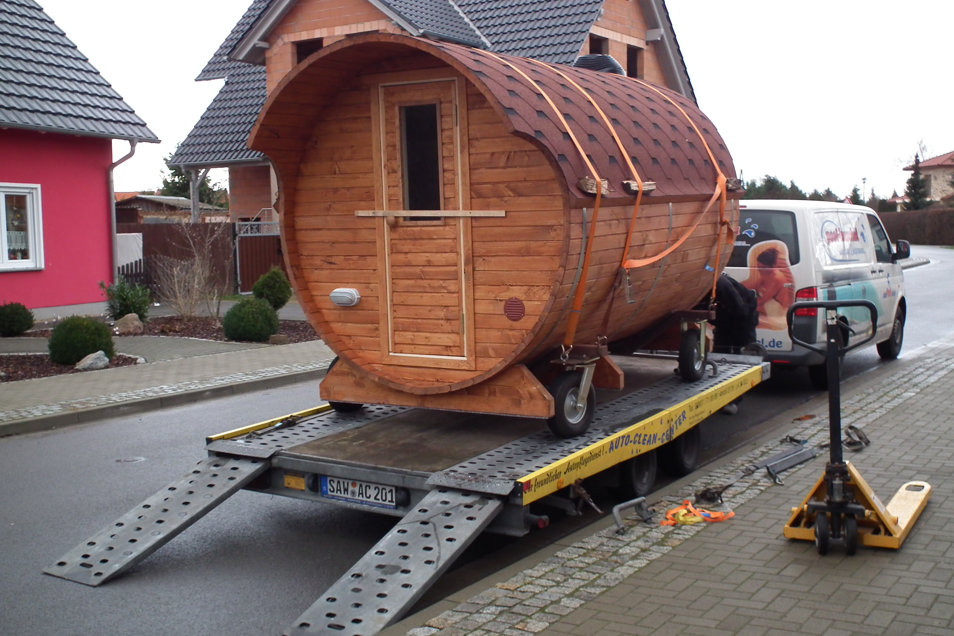 poolinter "Sauna- Freizeit- & Pool-Equipment"