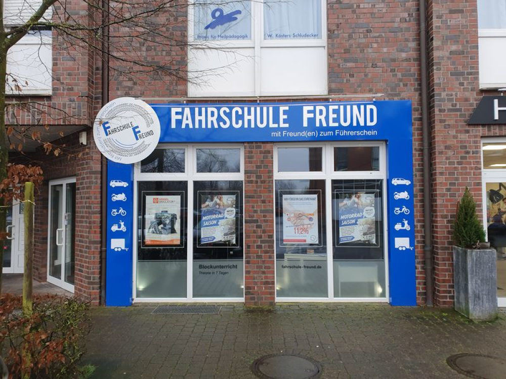 Fahrschule Freund title image