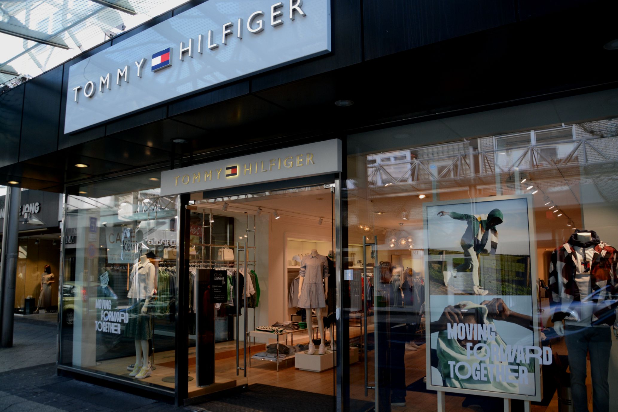 Tommy Hilfiger, Inh. Thomas Lache