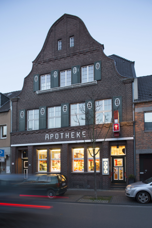 Löwen-Apotheke title image