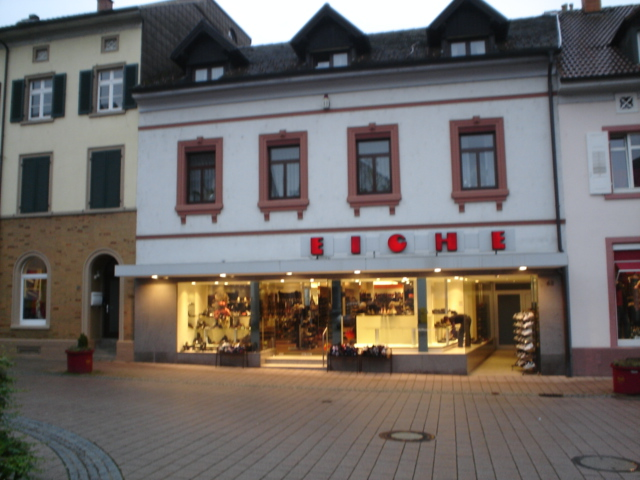 Schuhhaus Eiche Classic