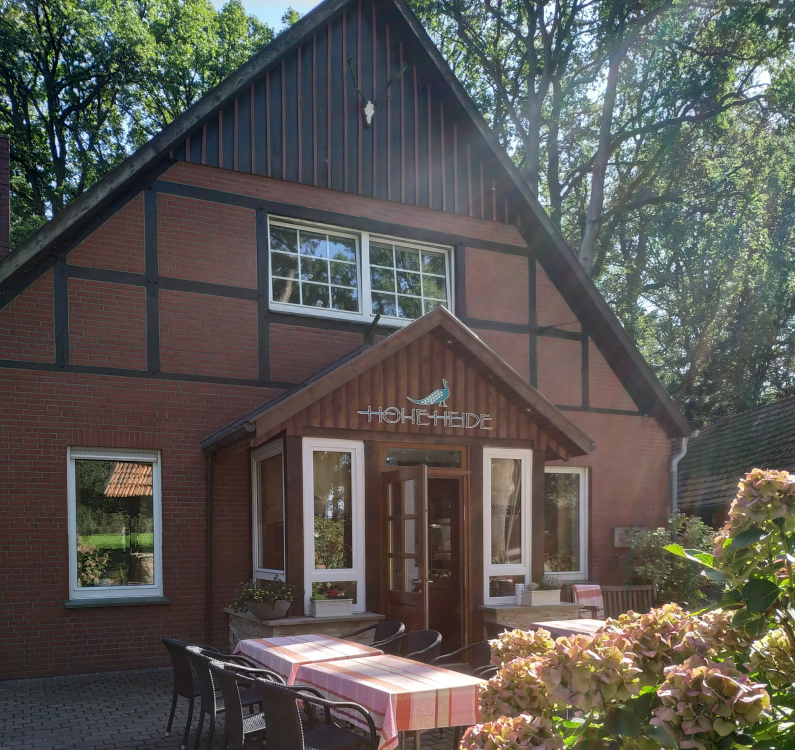Alpakahof und Restaurant Hohe Heide title image