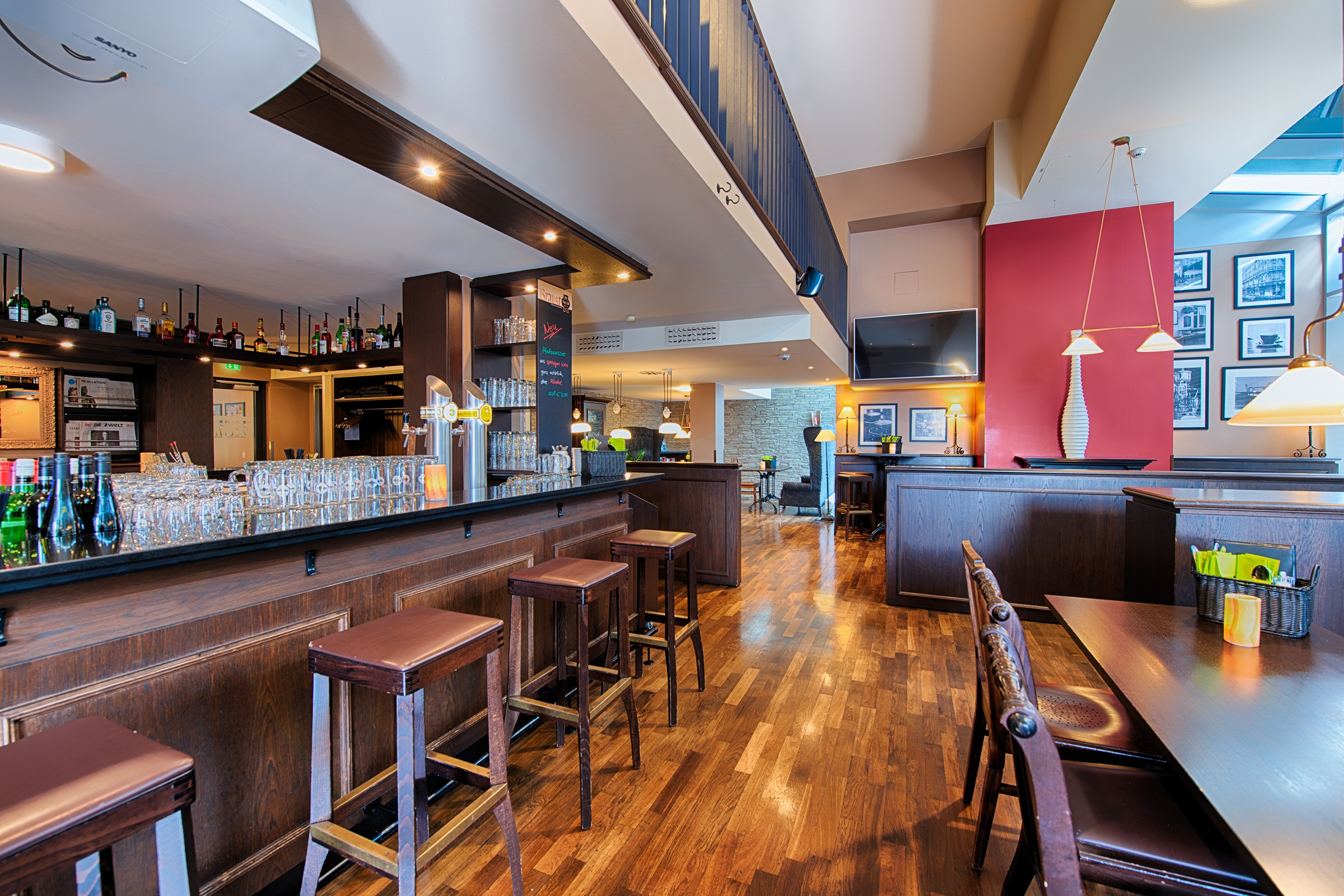 Moller Restaurant & Bar und Welcome Hotel