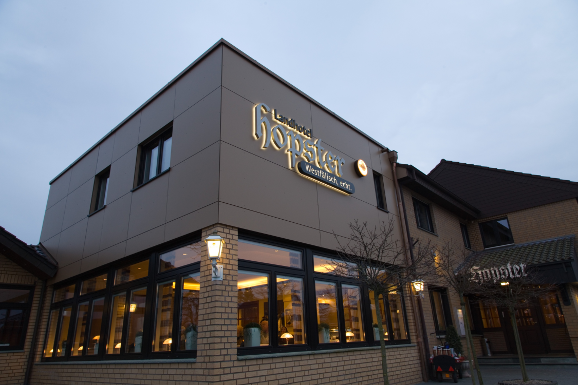 Landhotel Hopster title image