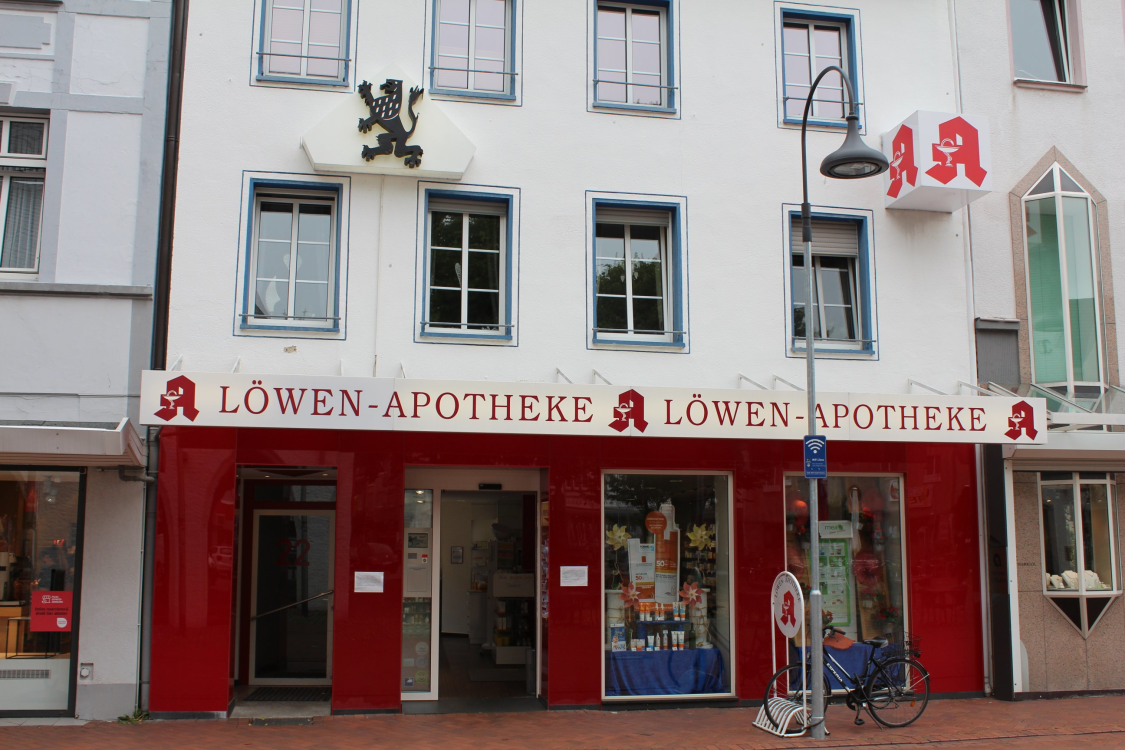 Löwen-Apotheke title image