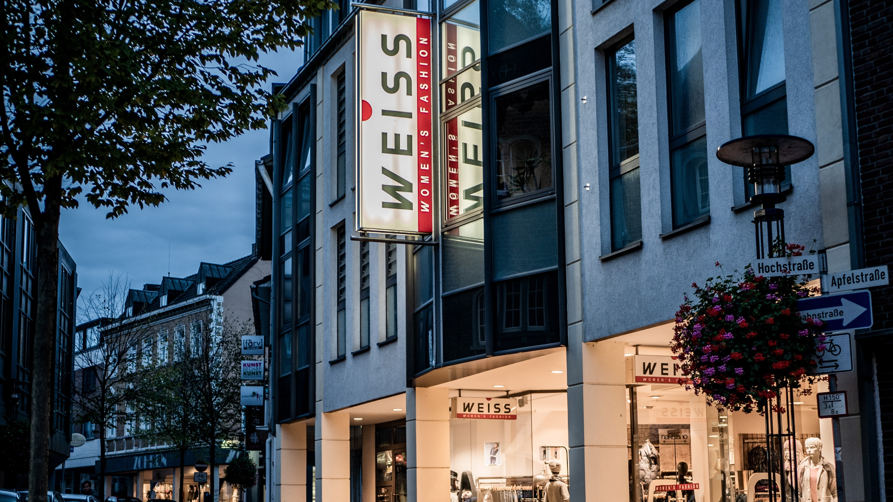 Weiss Women‘s Fashion