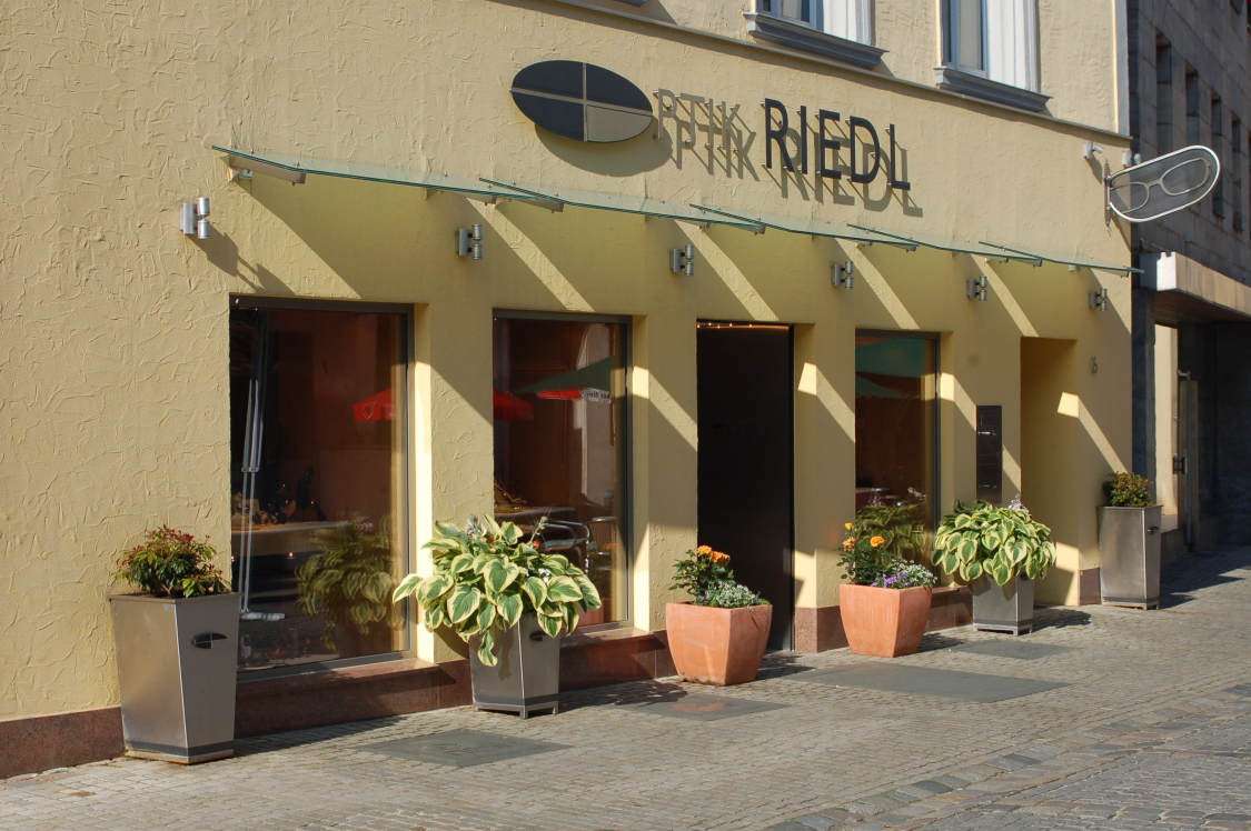 Optiker Riedl title image