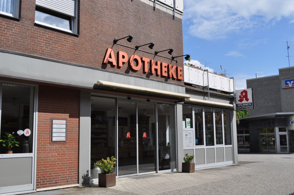 Brunnen-Apotheke title image