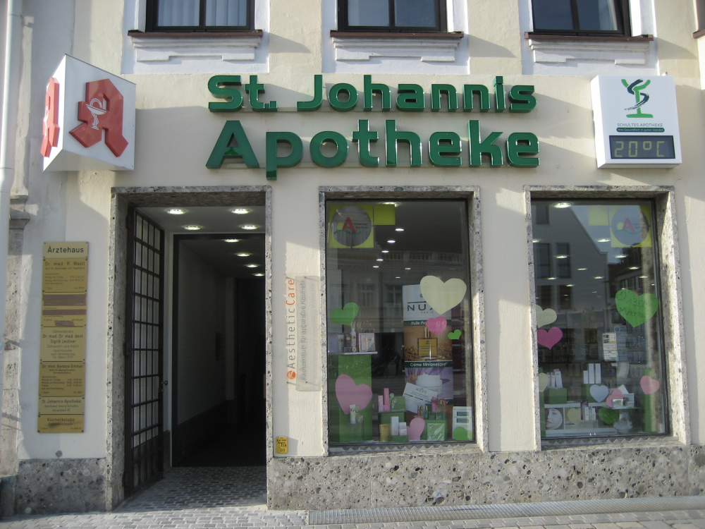 St. Johannis Apotheke title image
