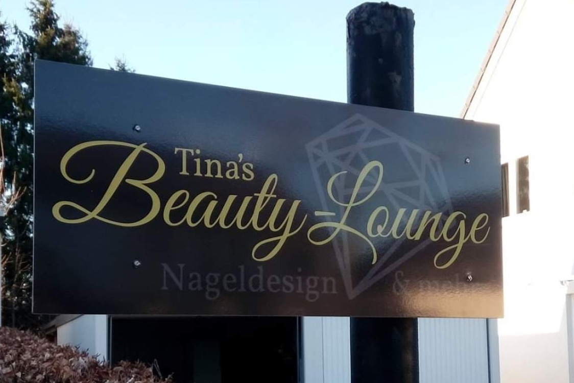 Tina's Beauty Lounge title image