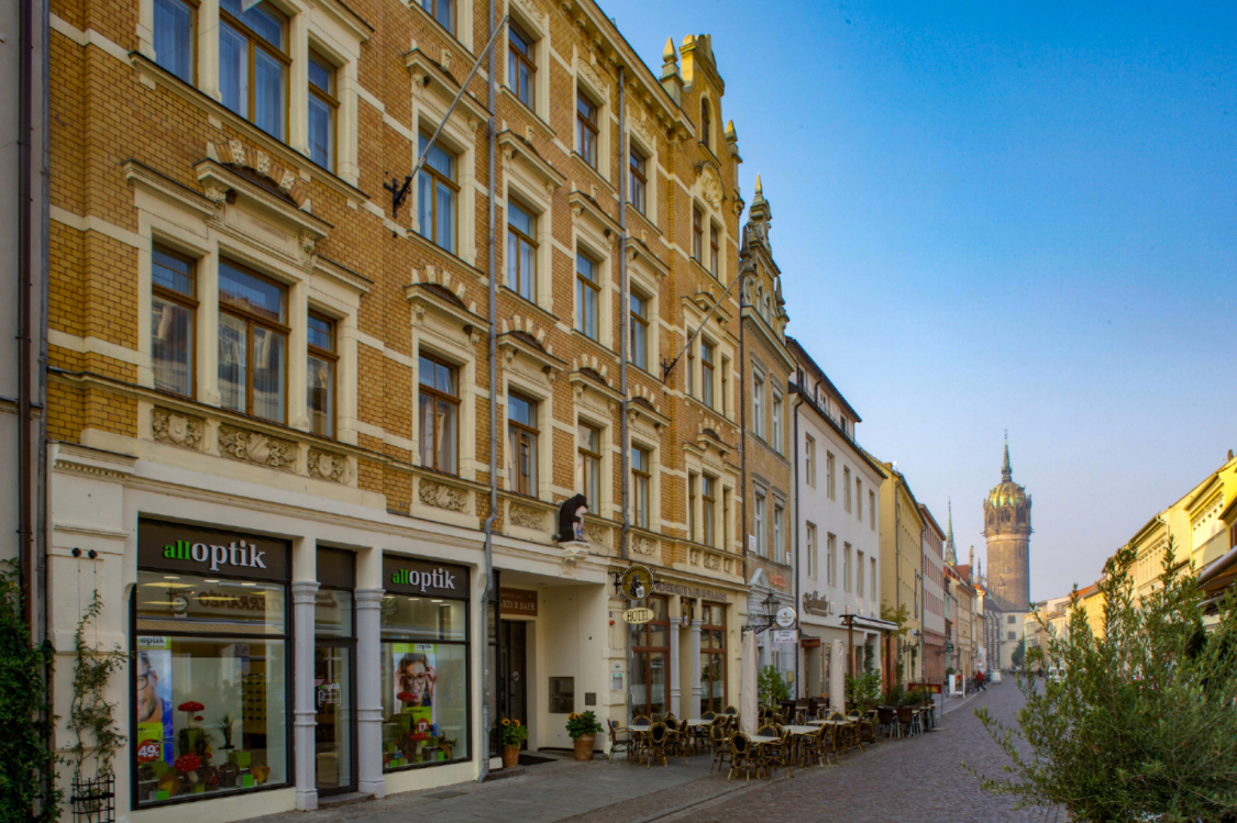 Ringhotel Schwarzer Baer title image