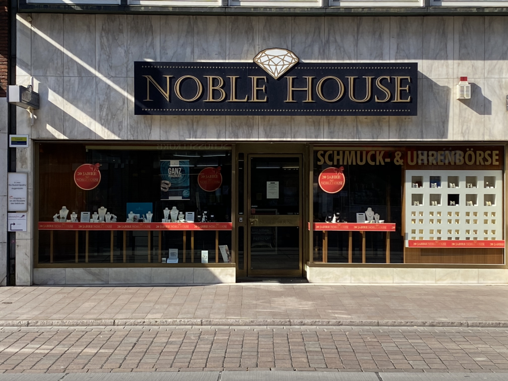 Noble House title image