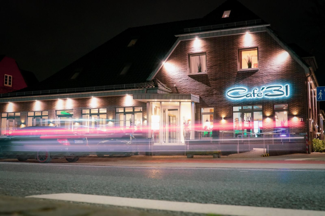 Café 31 title image