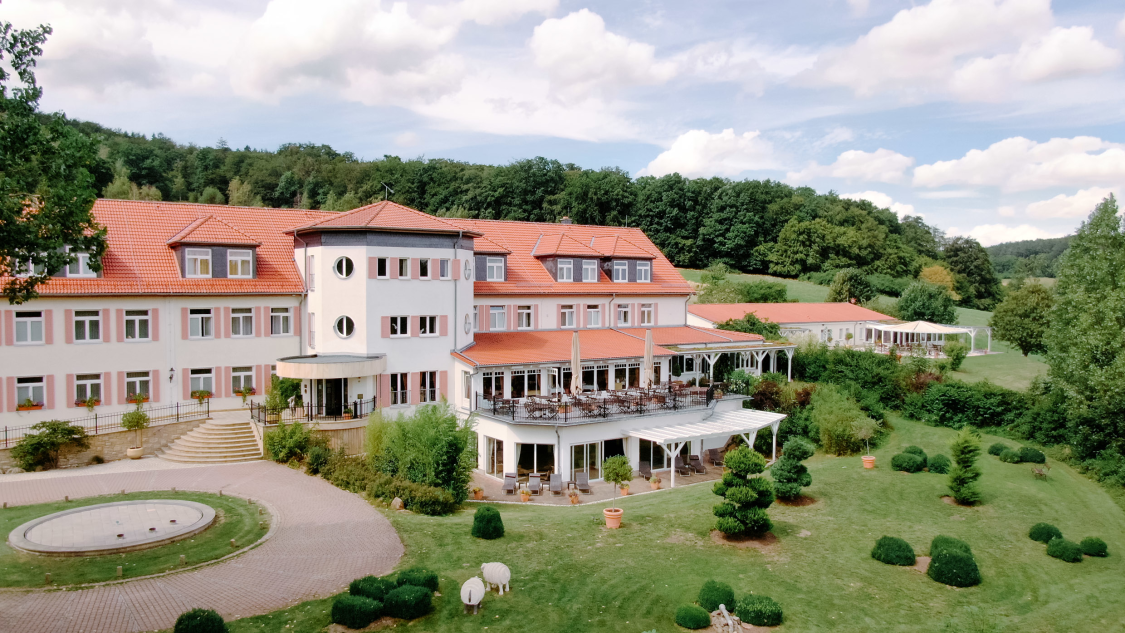 Naturresort Berghotel Ilsenburg title image