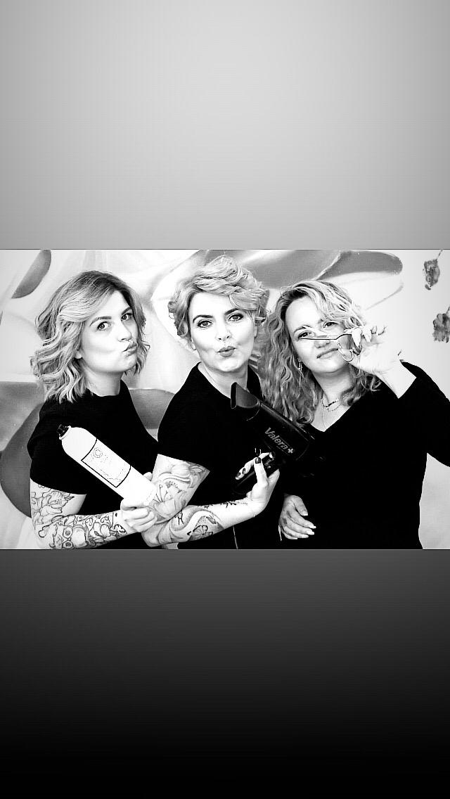 Happy Hairstyle Hoyer