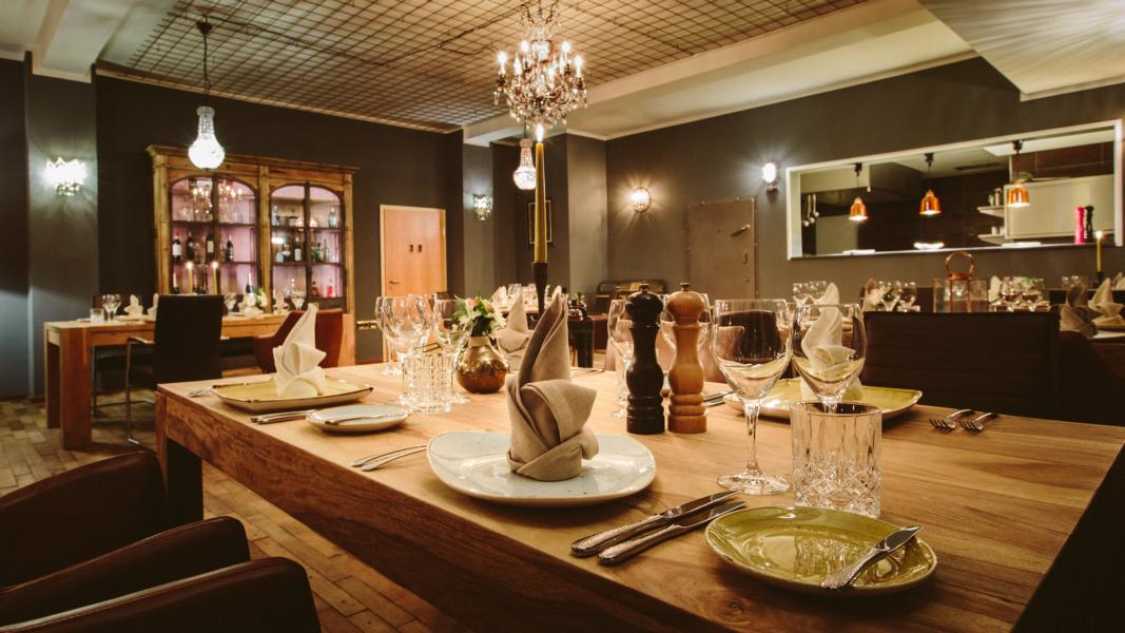 Hugos Steakhaus & Bar title image