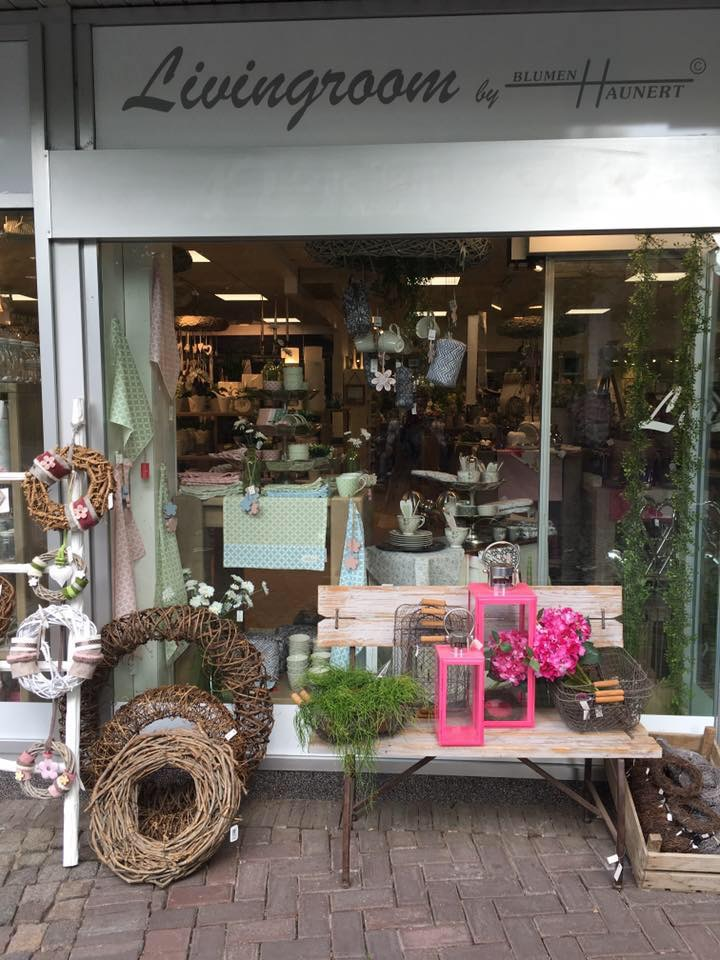 Livingroom by Blumen Haunert