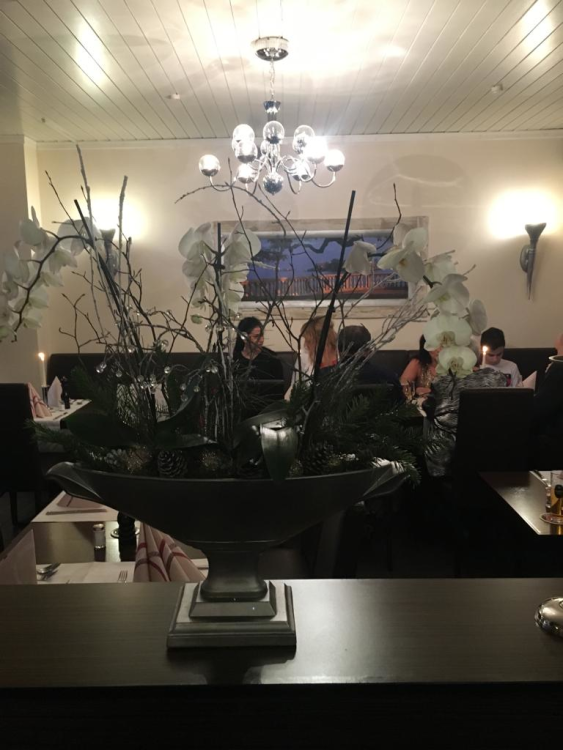 Restaurant Delphi title image