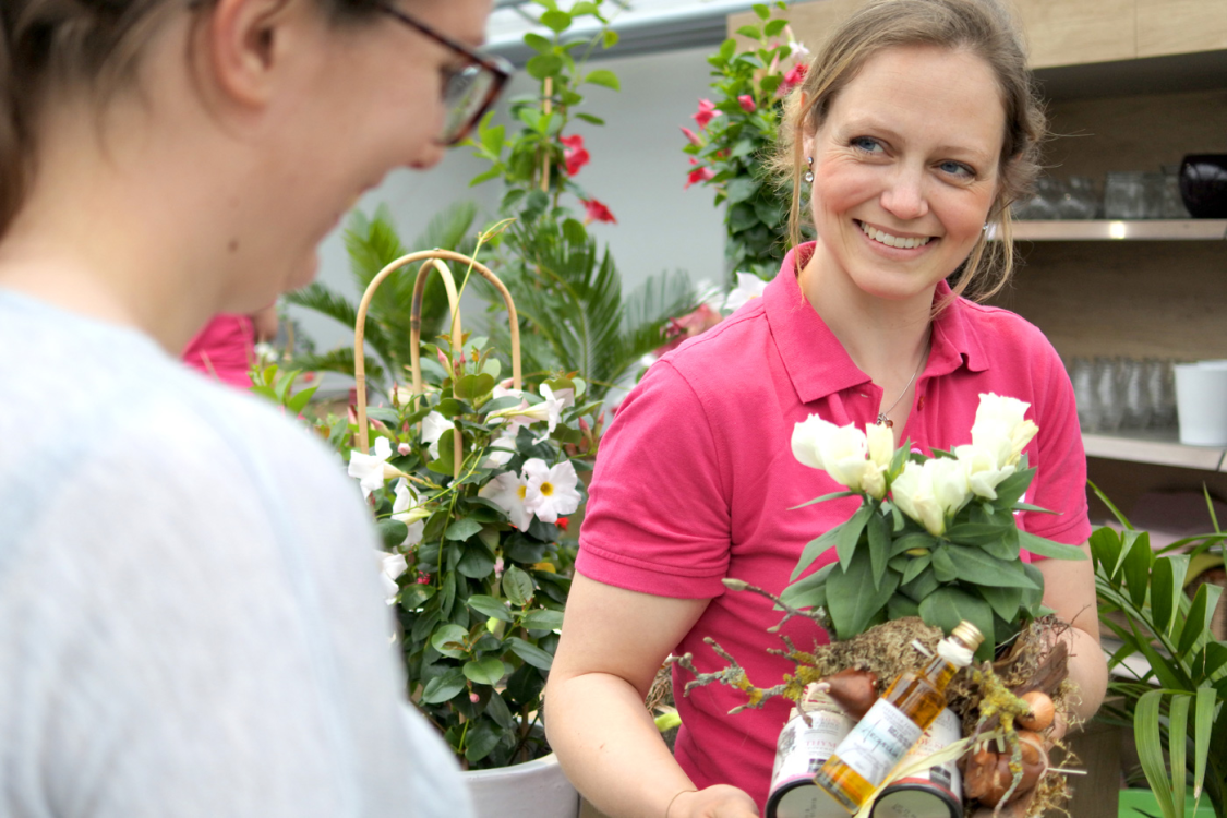 Blume und Schwiegertochter title image