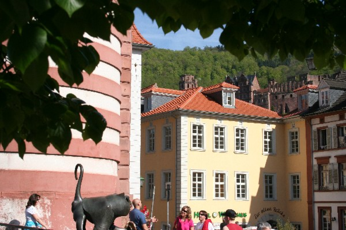 Hotel zur Alten Brücke & Wirtshaus zum Nepomuk title image