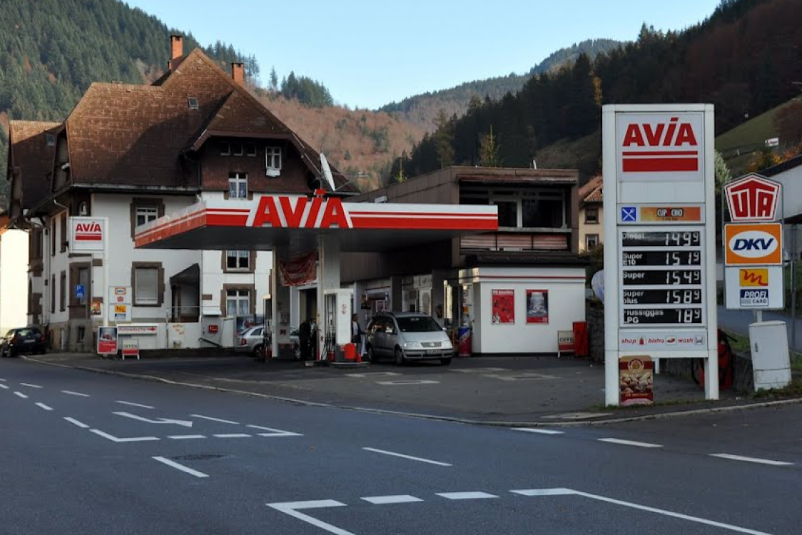 Avia Tankstelle title image