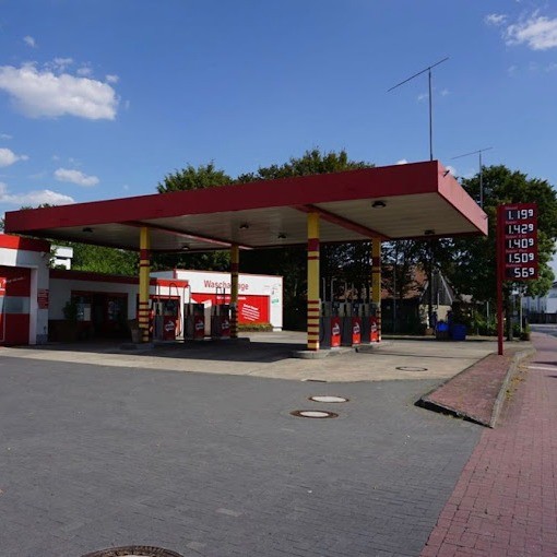 Lölfin Tankstelle Arns