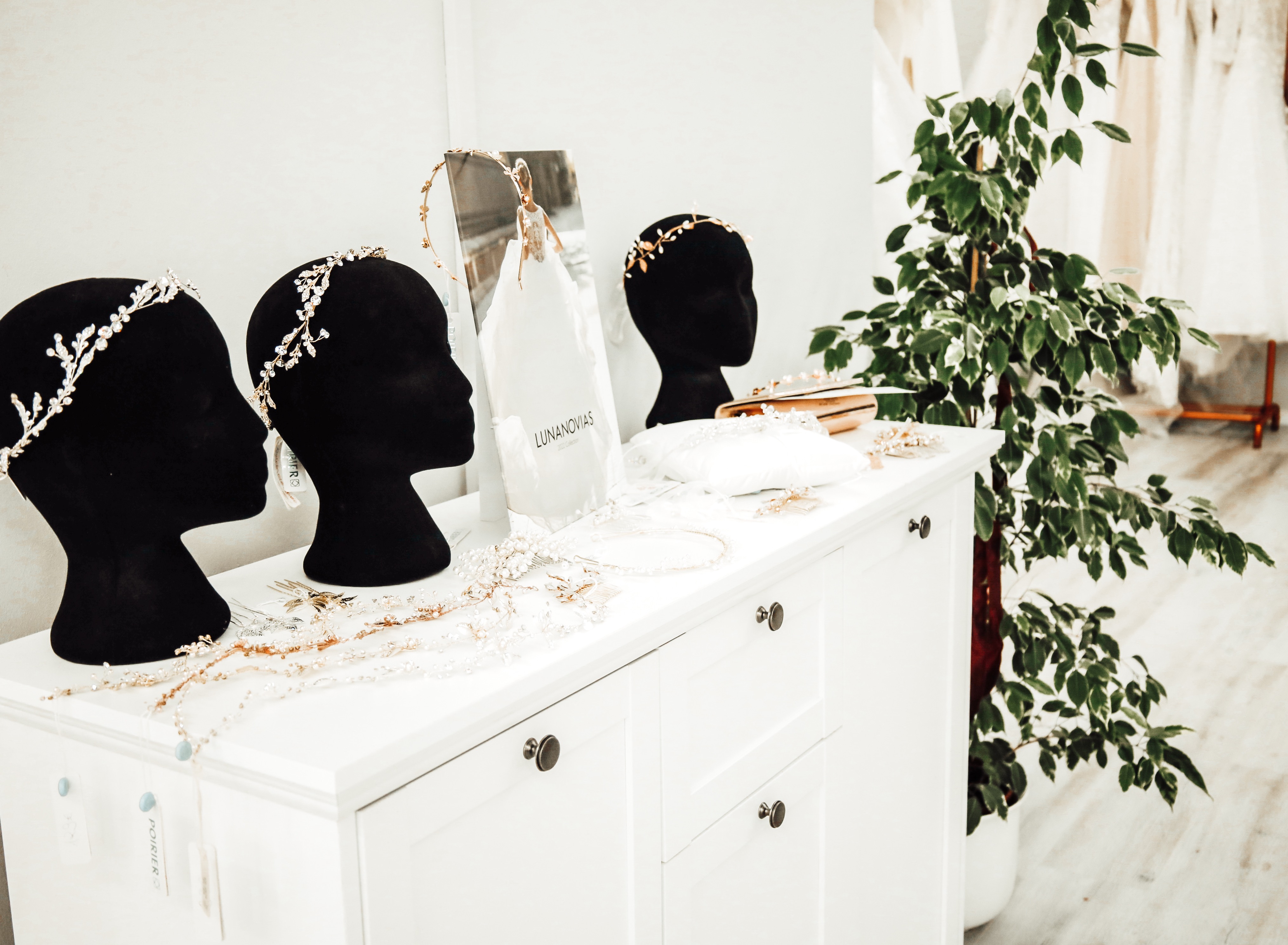 Hochzeitsliebe Brautmode