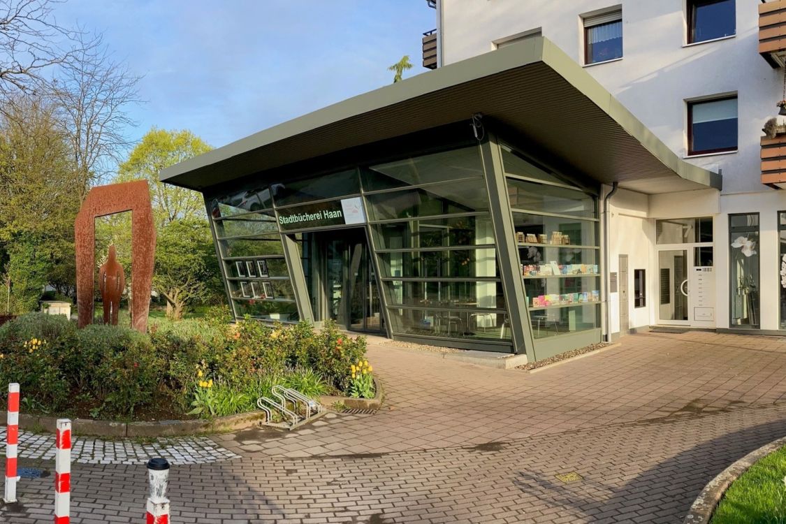 Stadtbücherei Haan title image