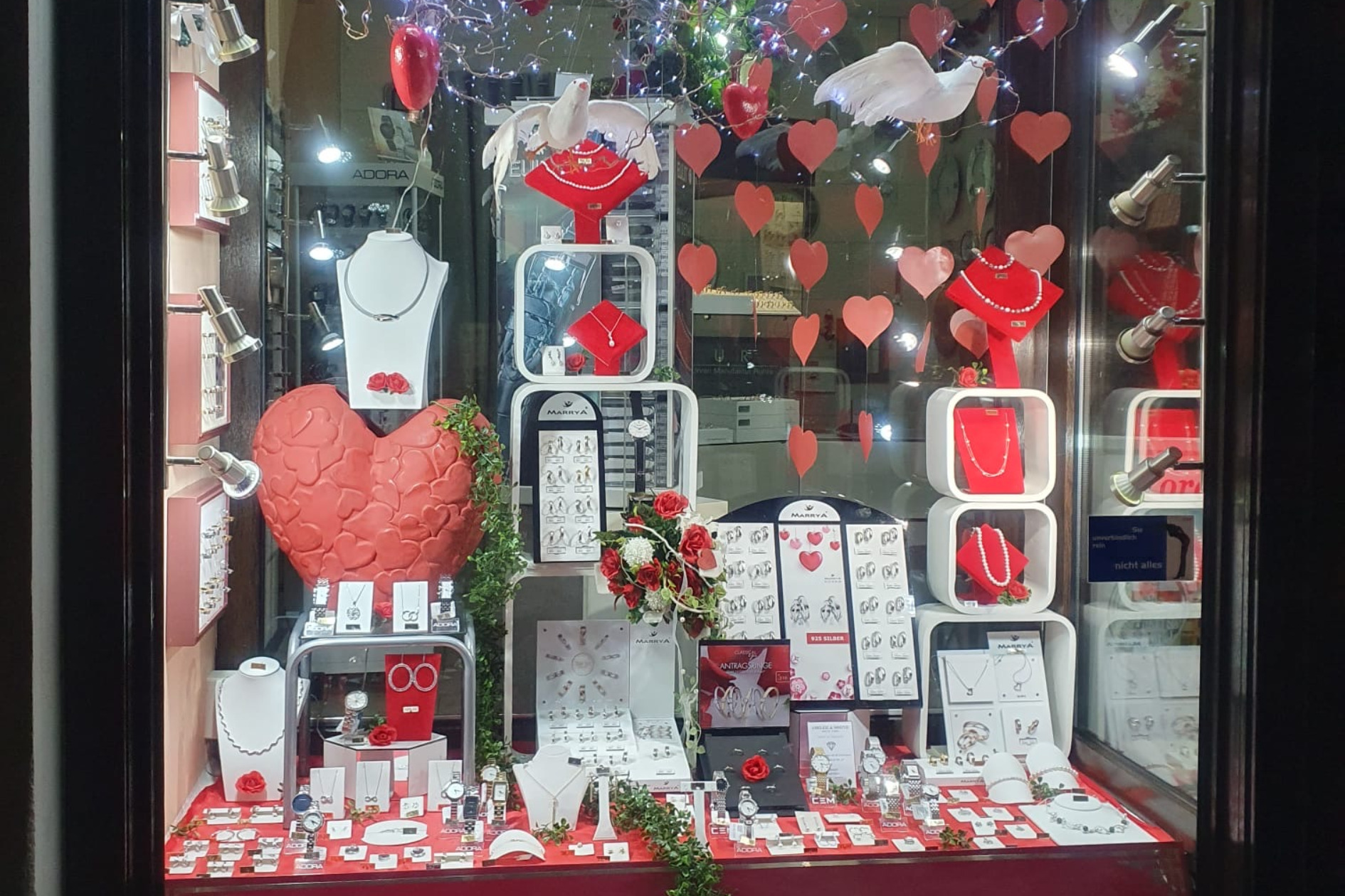 Uhren & Schmuck Schneidewind