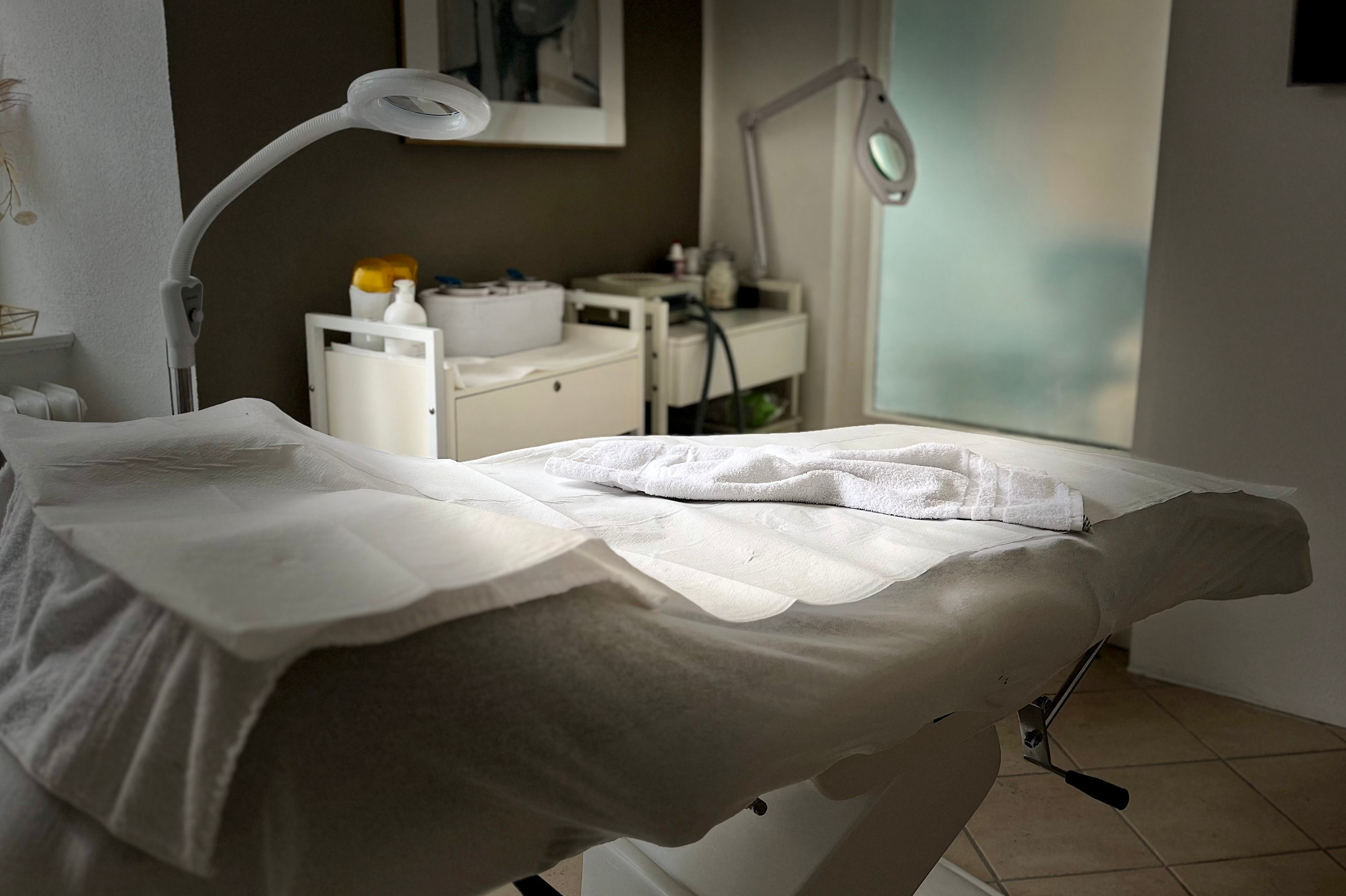 Beauty and Beast - Kosmetik und Tattoo Studio