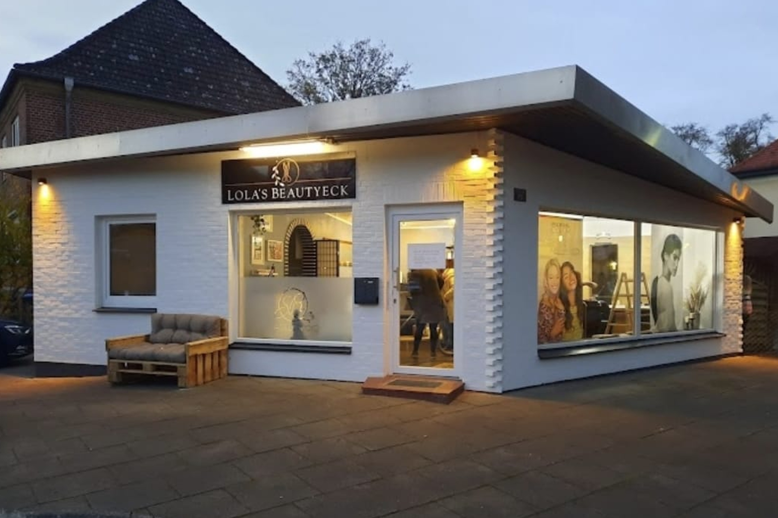Lola's Beautyeck