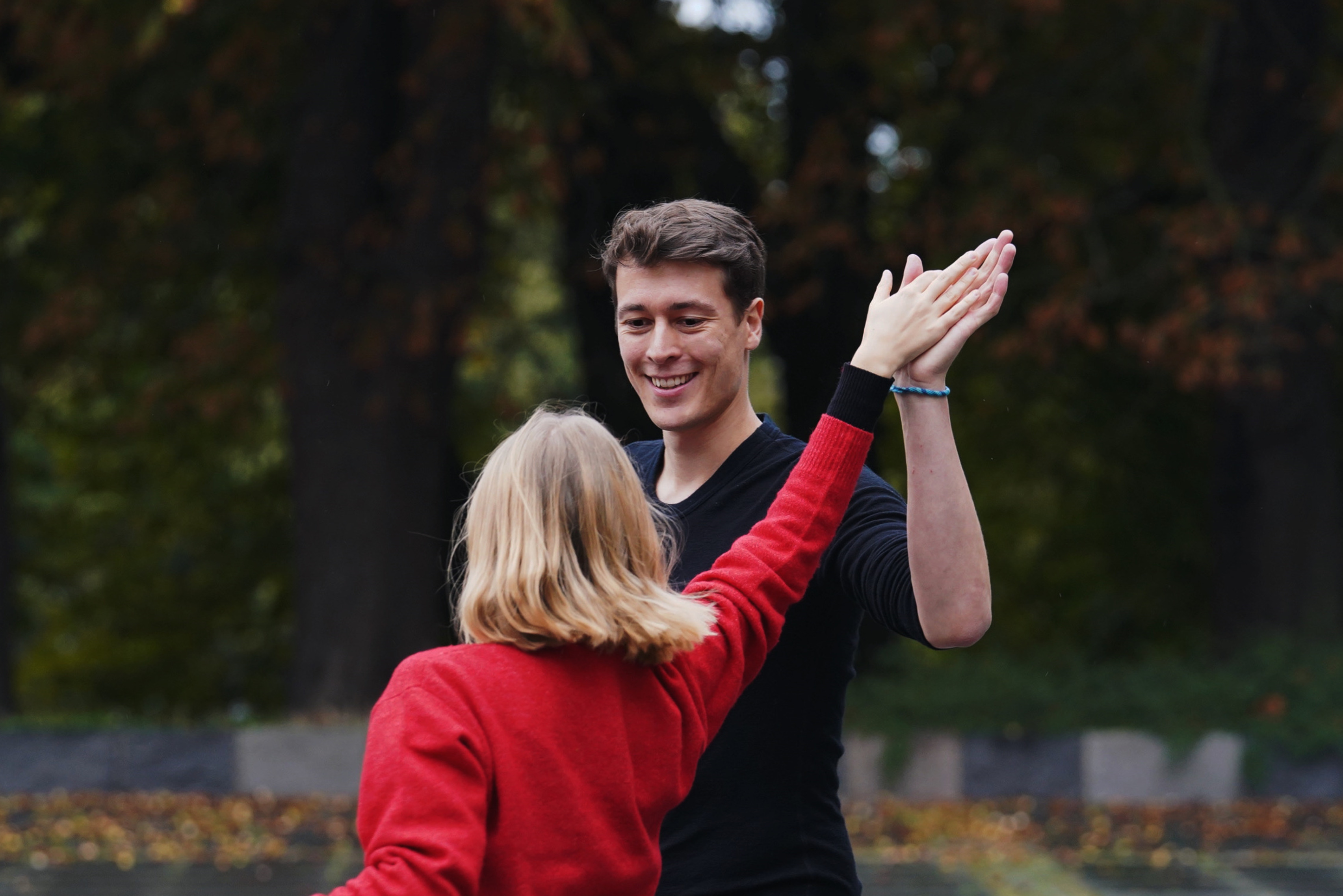Tanzschule Hand zu Hand
