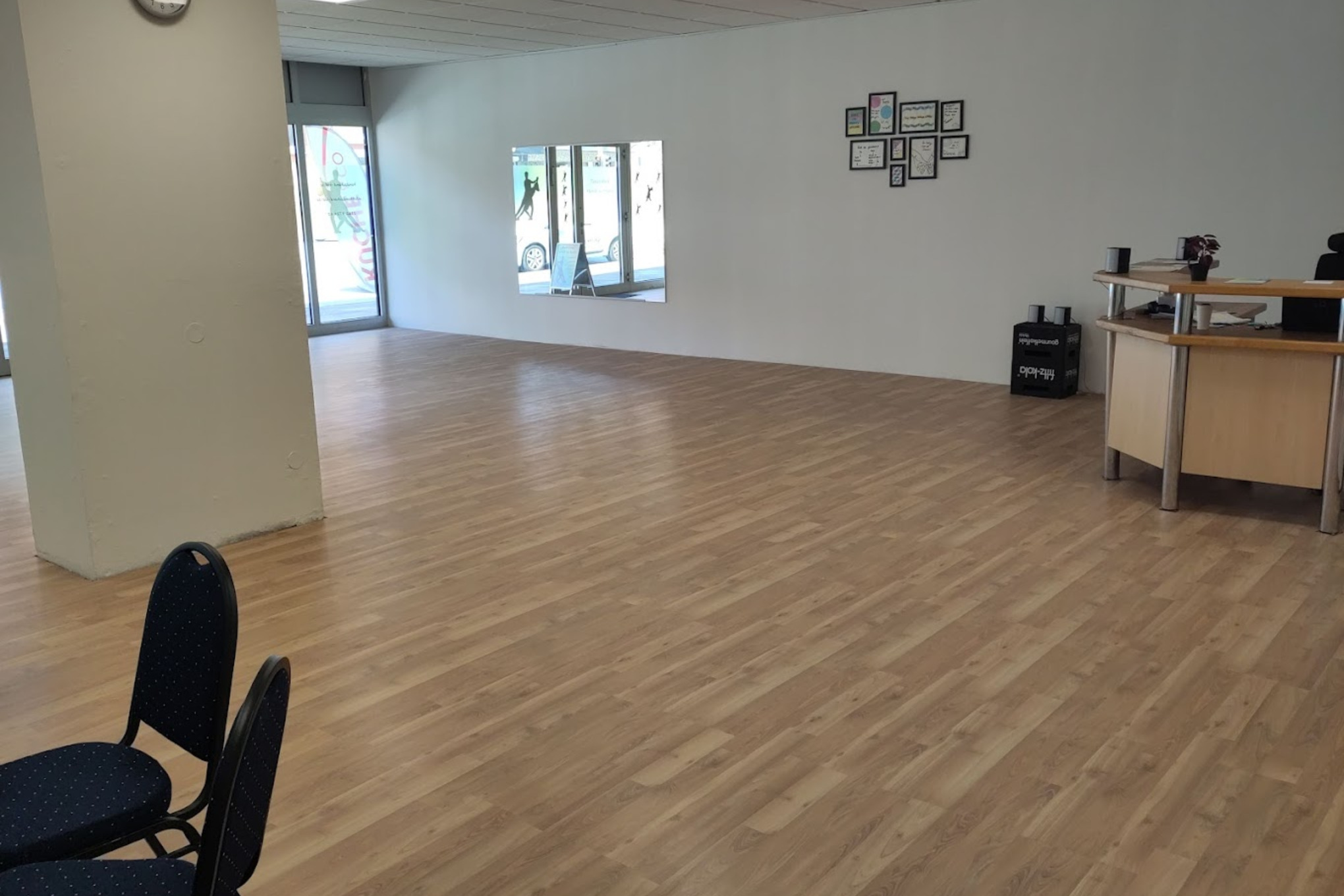 Tanzschule Hand zu Hand